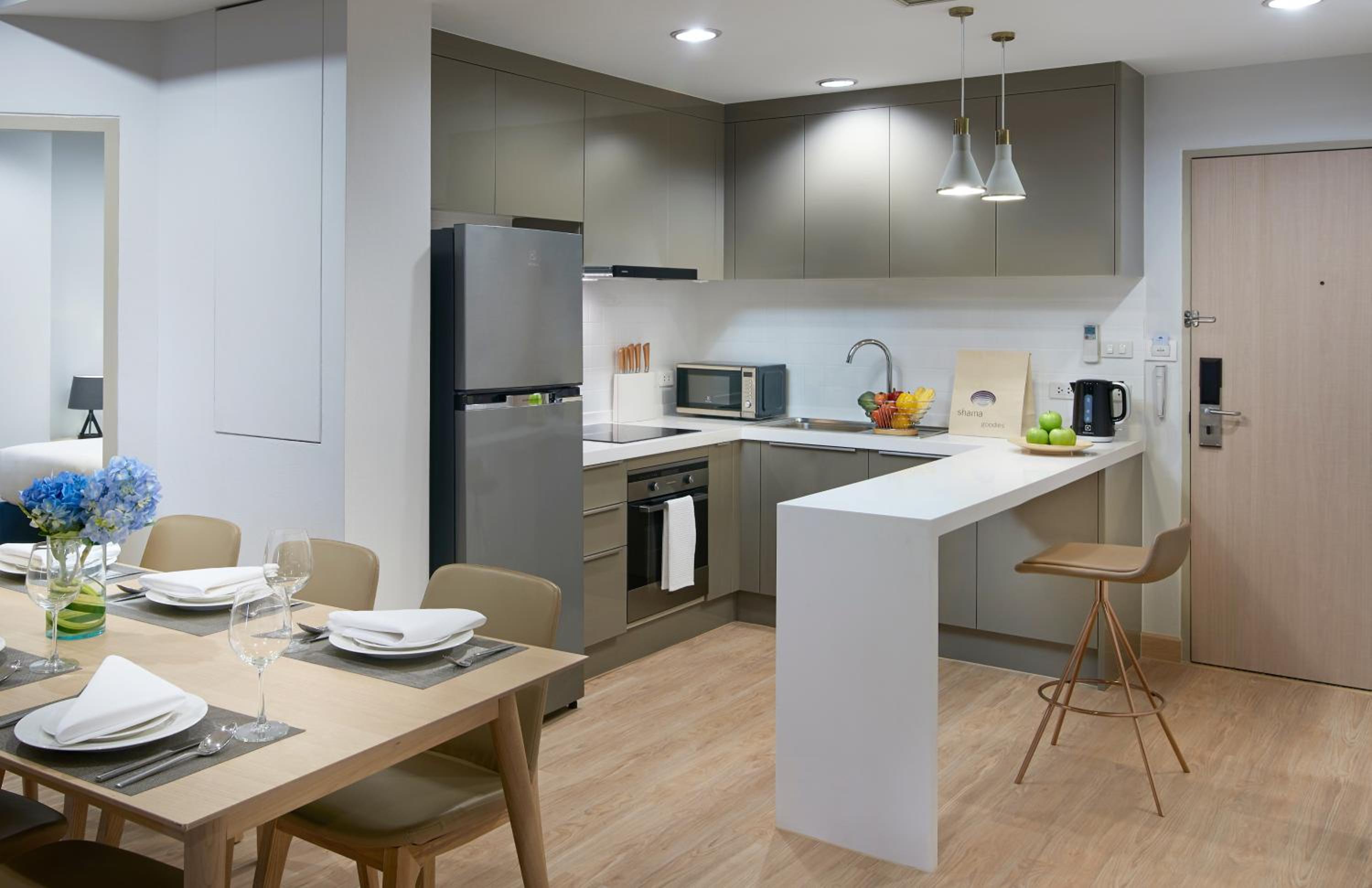 Three Bedroom Lakeview