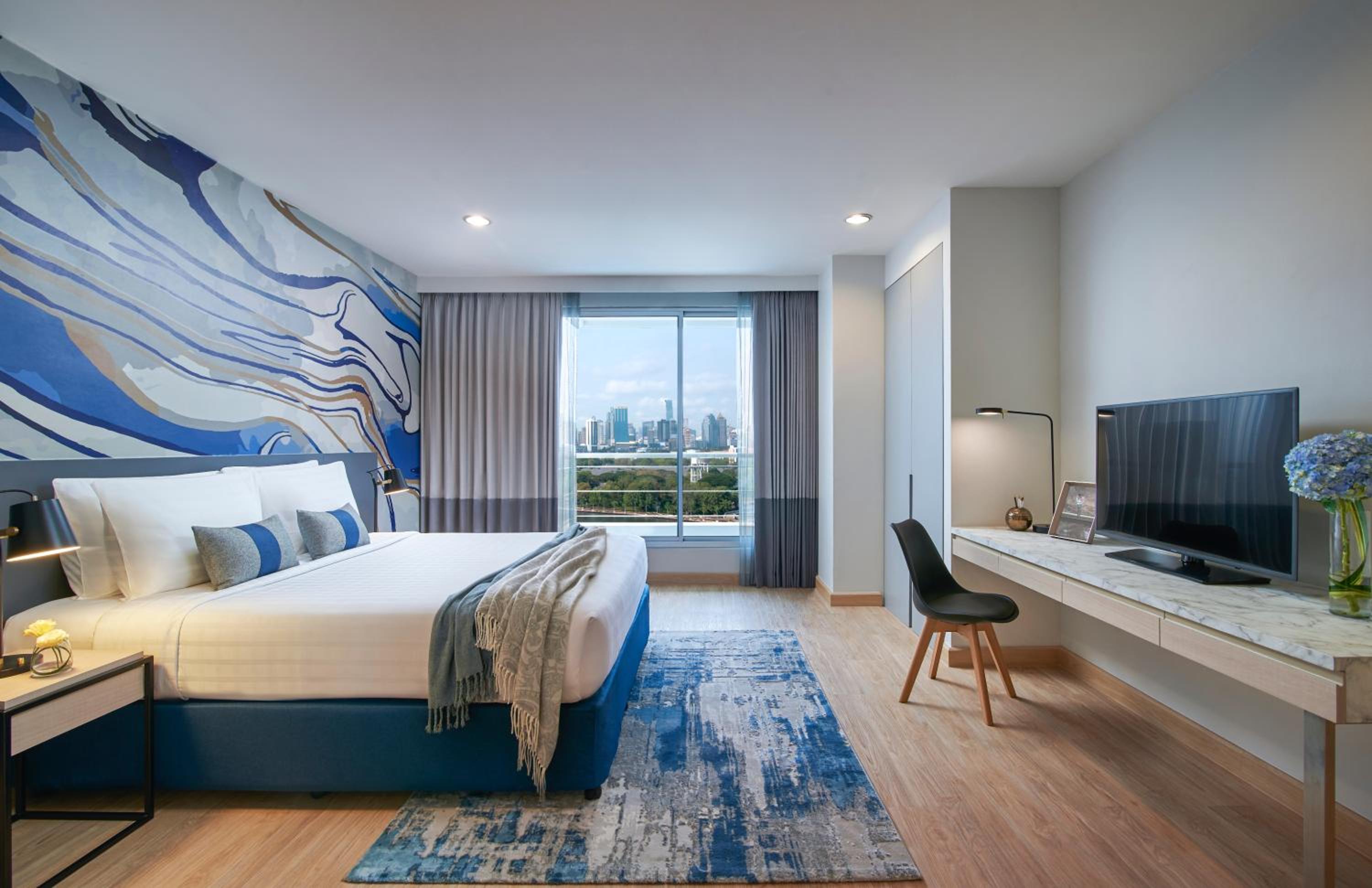 Three Bedroom Lakeview