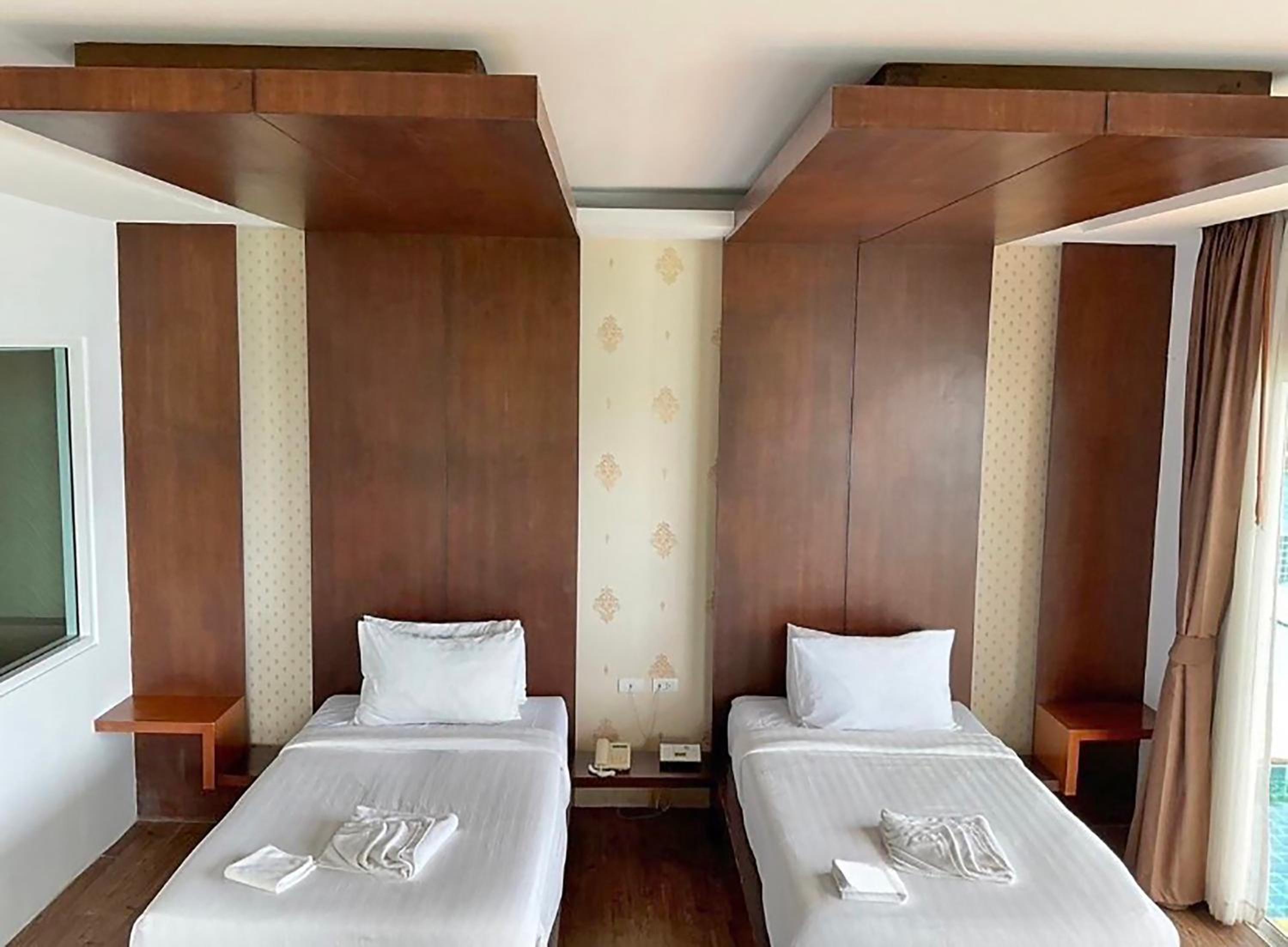 Luxury Twin Room Sea View with Pool