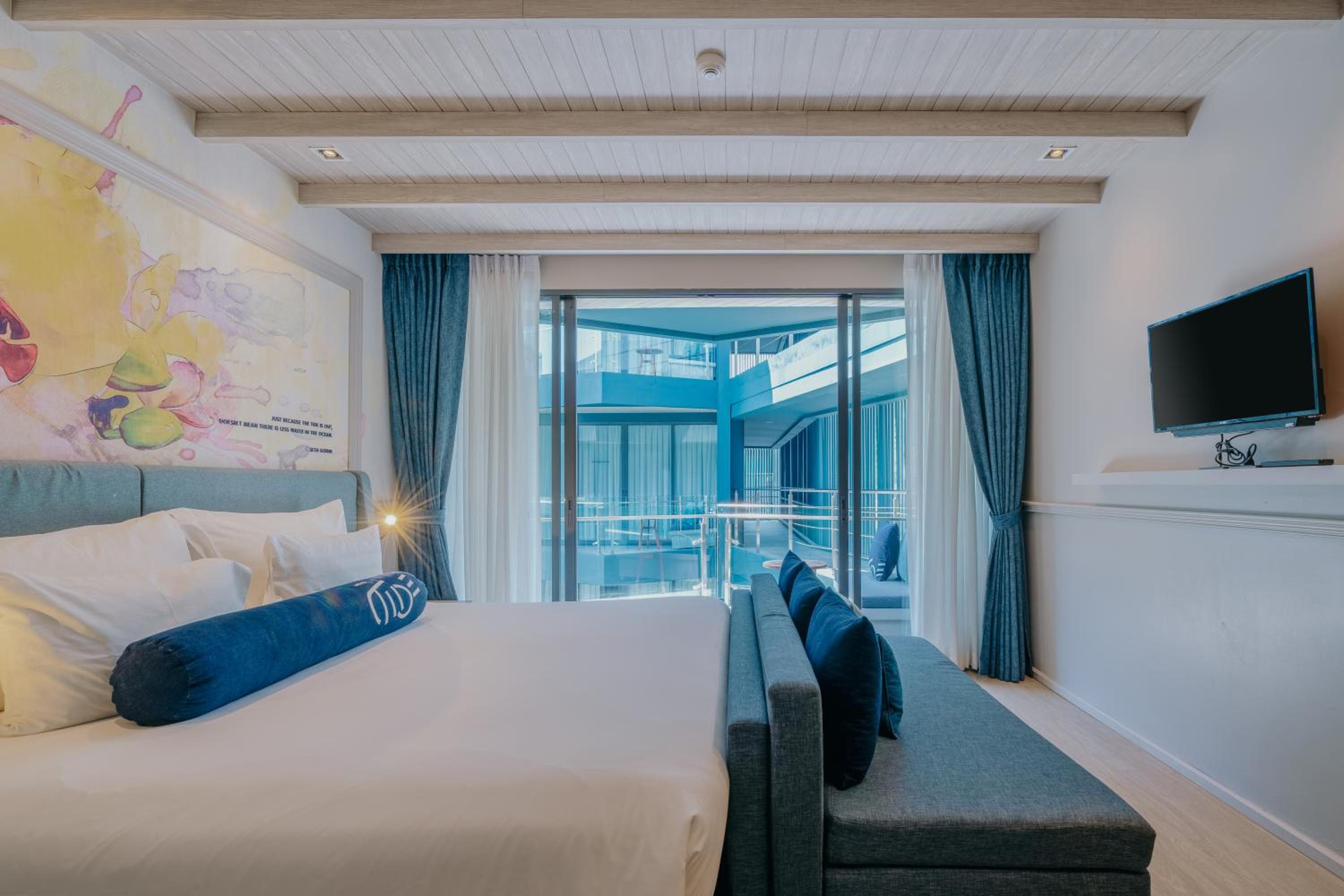 Deluxe Twin Room  with Balcony