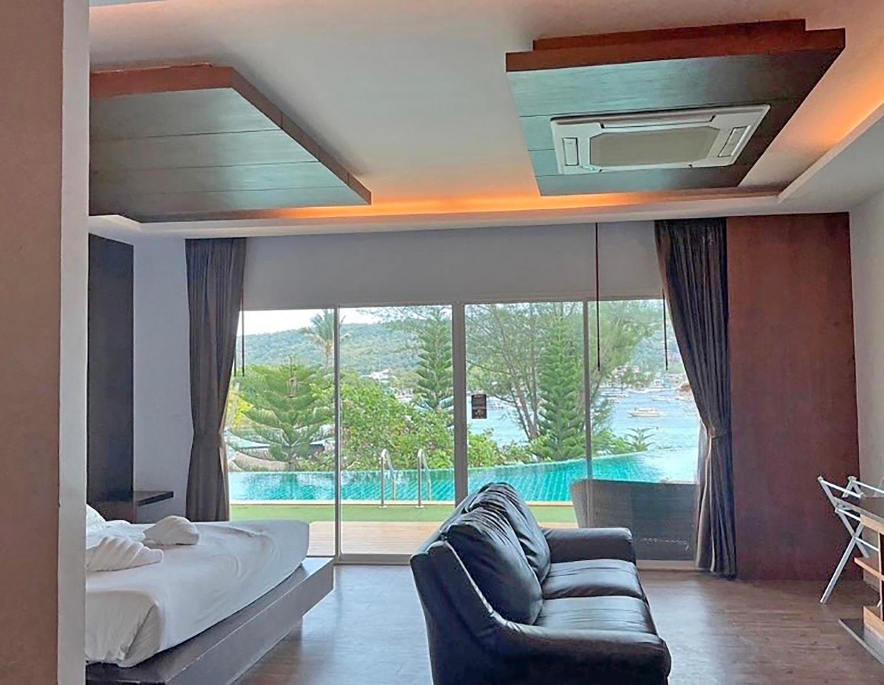 Luxury Double Room Sea View with Pool