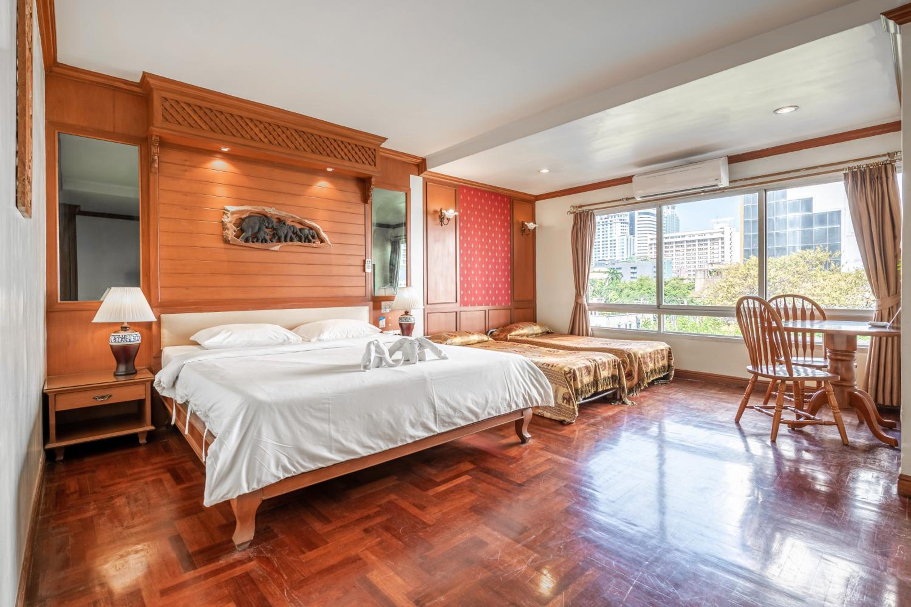 Deluxe Quadruple Room