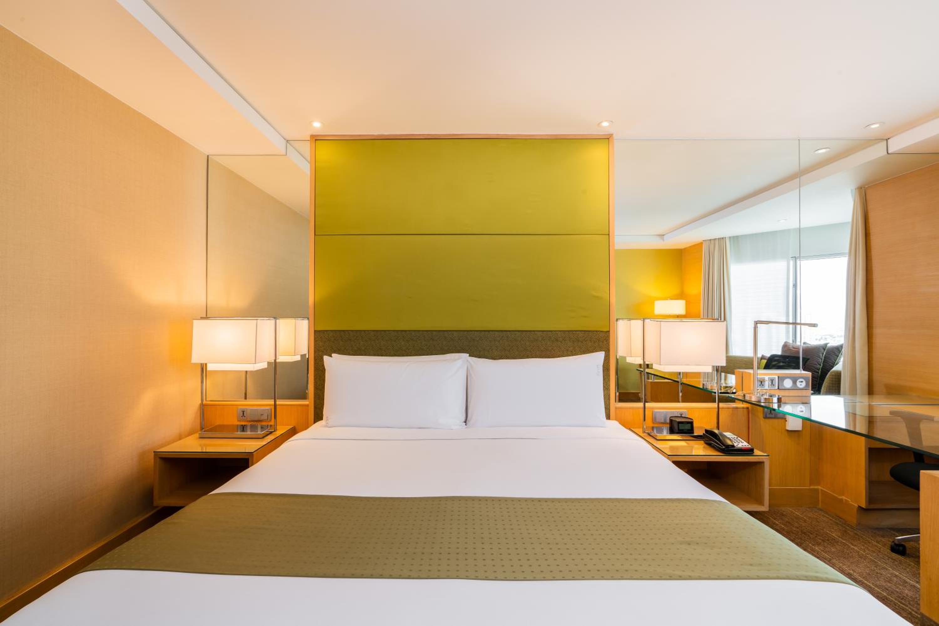 Premium King Room with City View - Non-Smoking