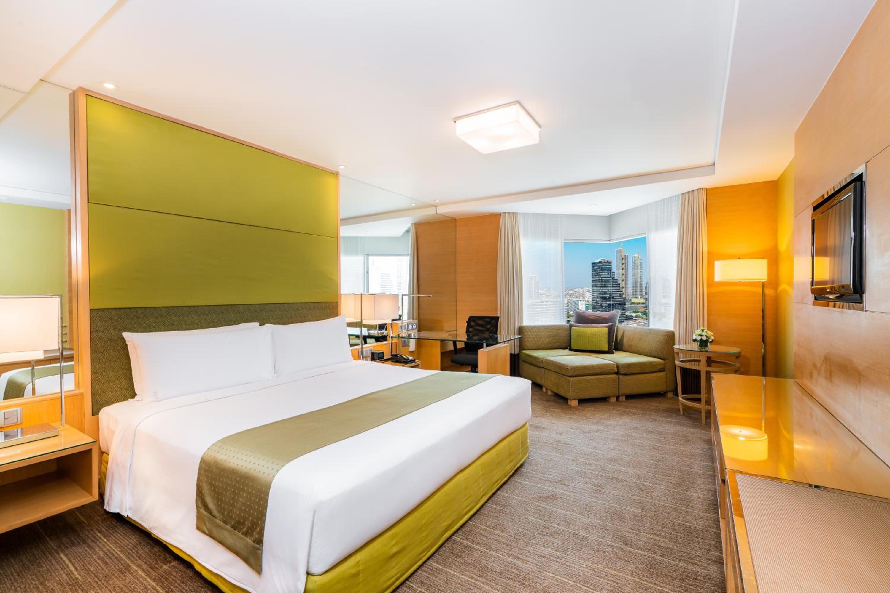 Premium King Room with City View - Non-Smoking