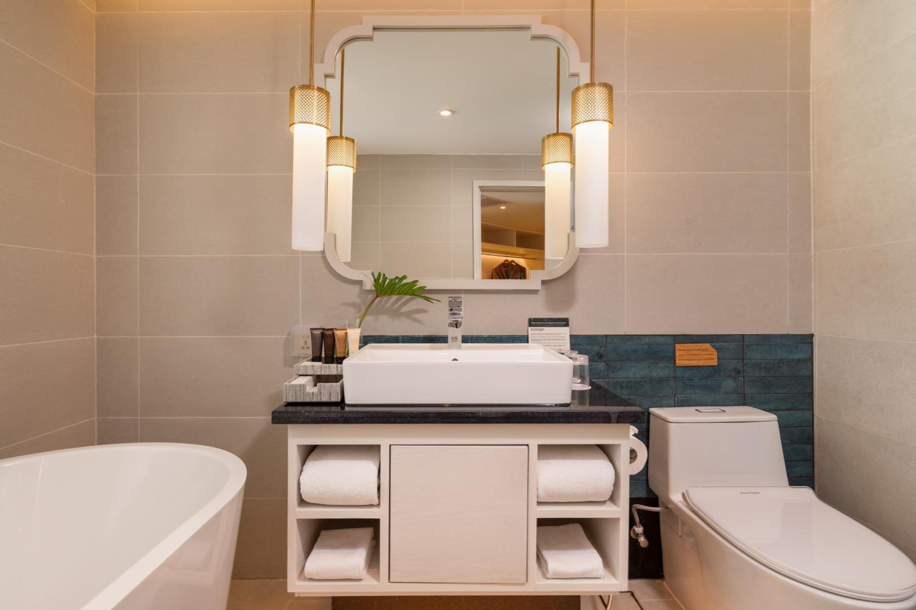 One Bedroom Lagoon Pool Access Suites
