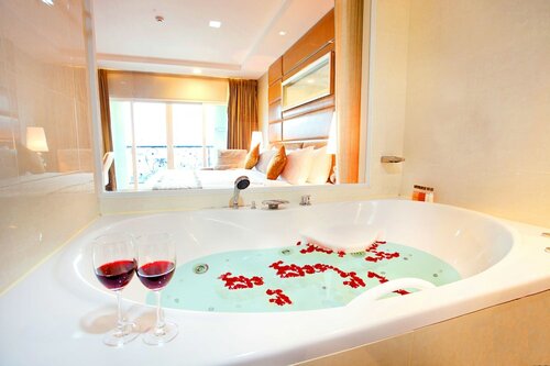 Deluxe Room, Jetted Tub в Intimate Hotel Pattaya