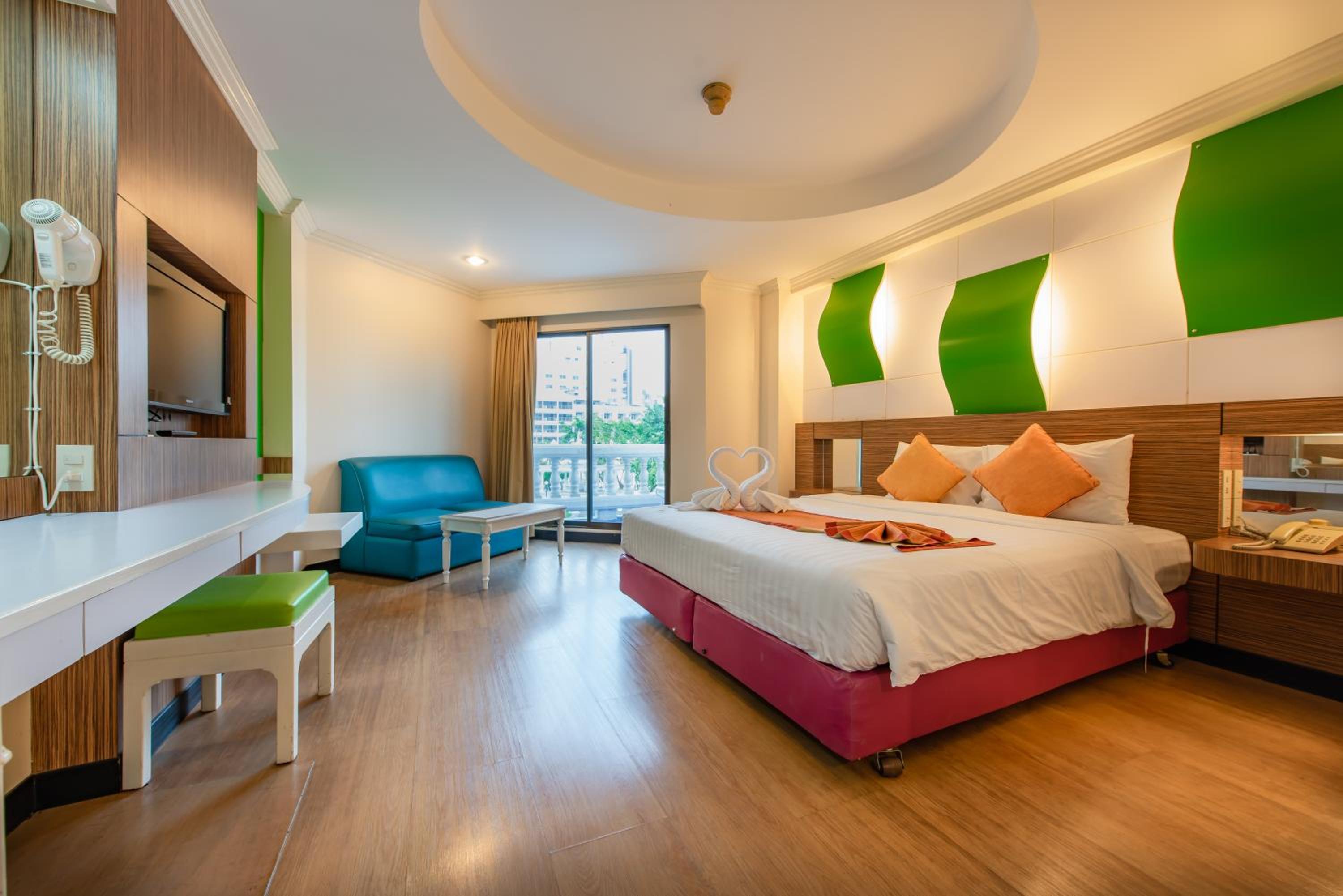 Deluxe Double or Twin Room