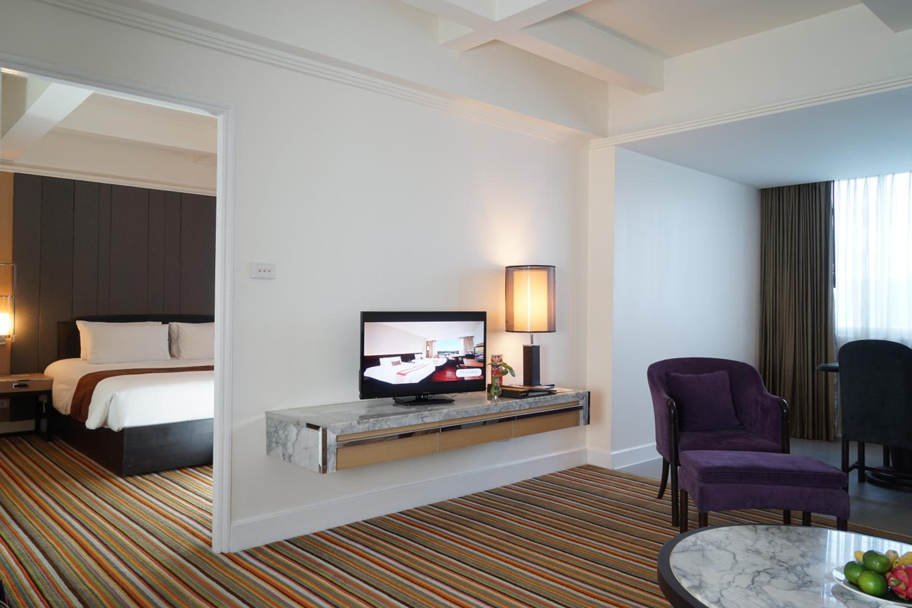 Executive Suite - King