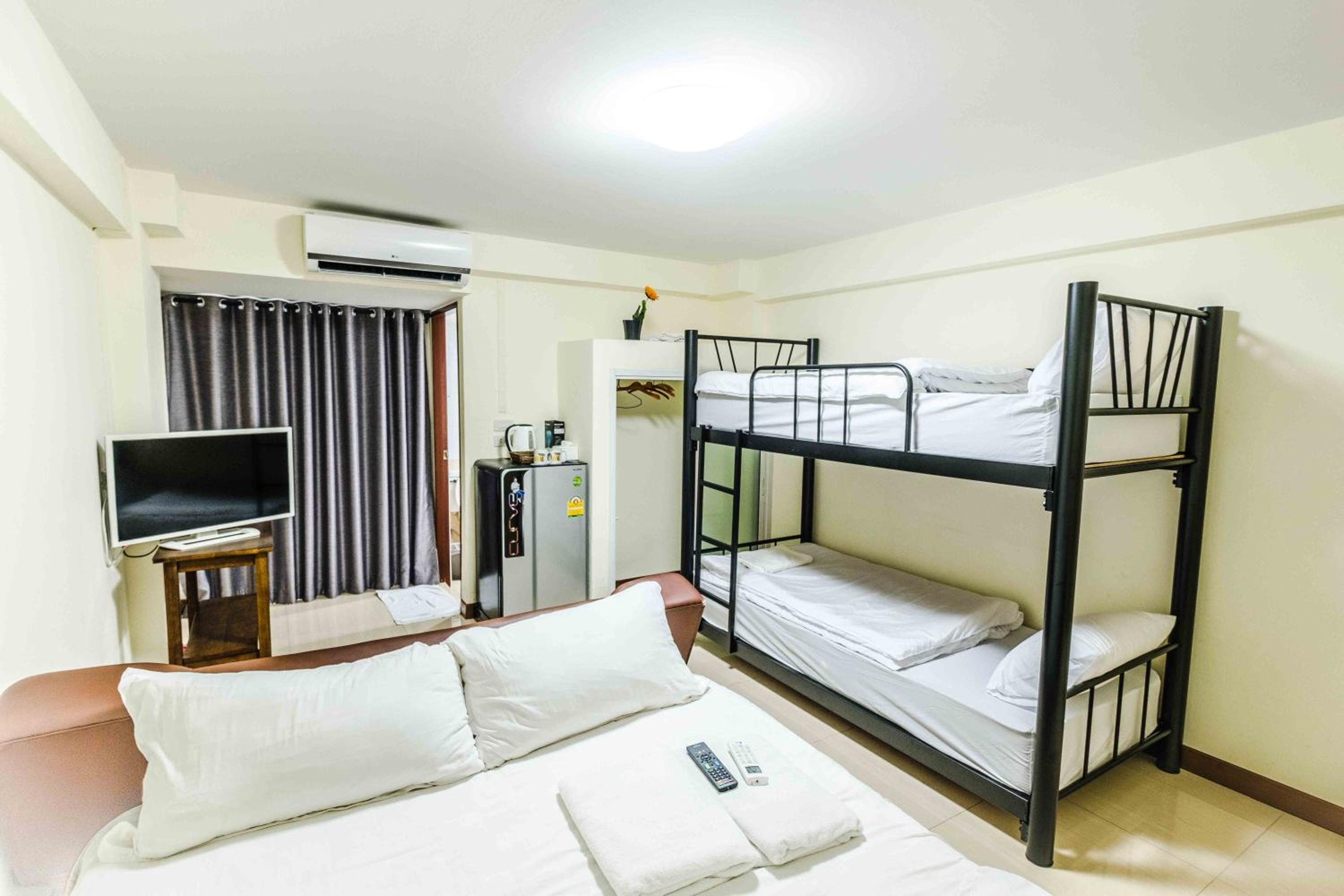 Family Room (4 Adults)