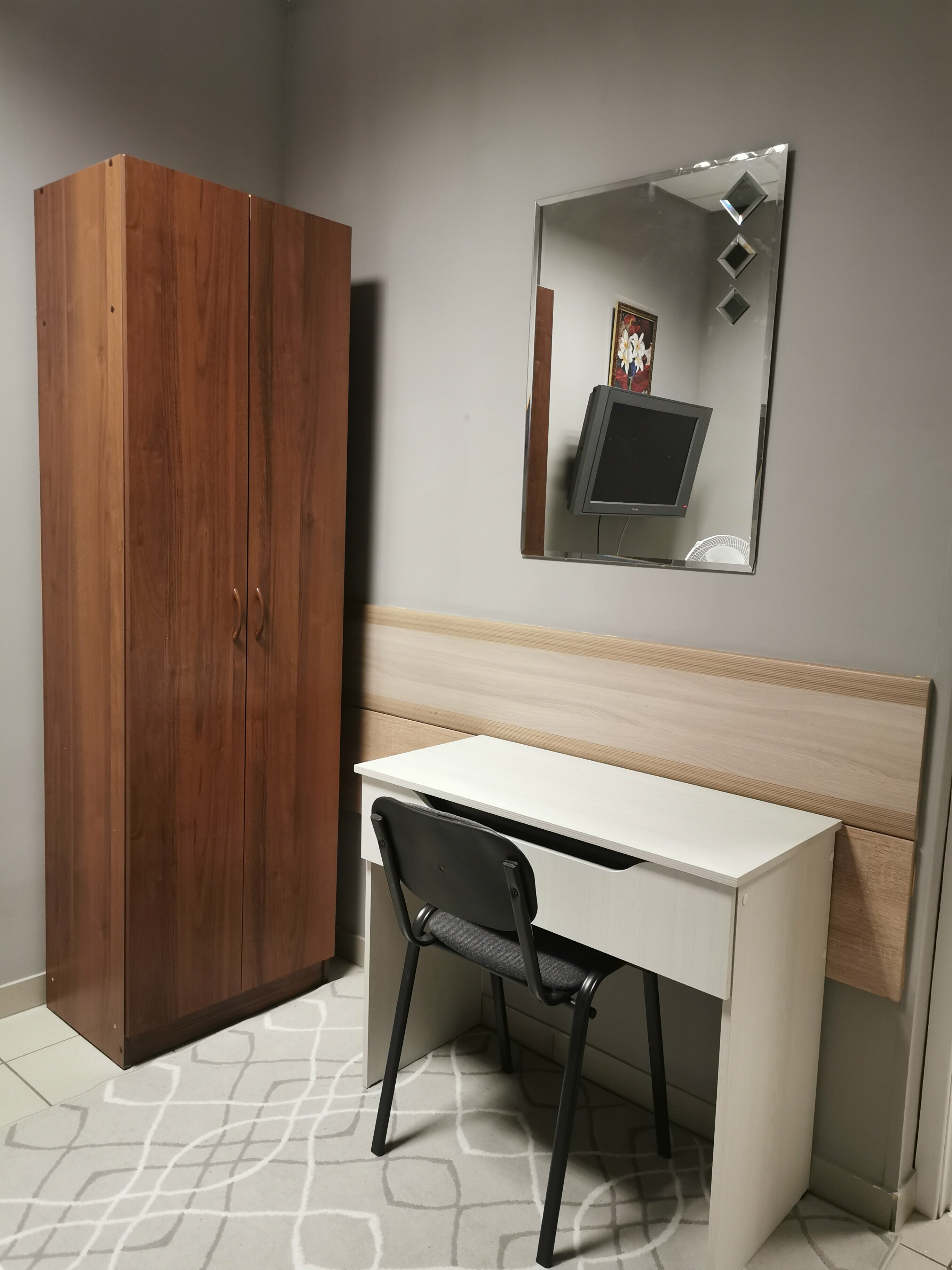 Двухместный номер с 1 кроватью и общей ванной комнатой