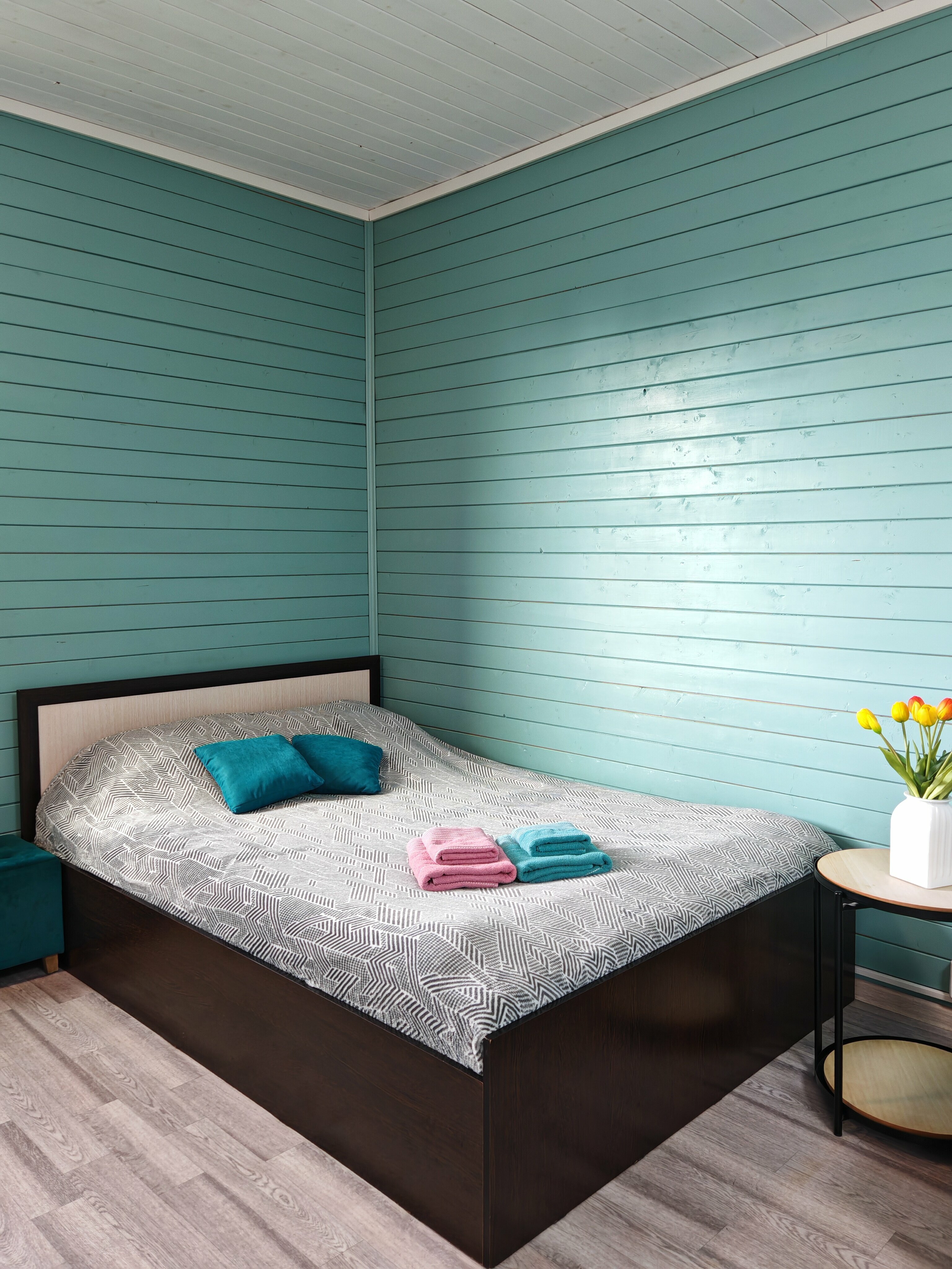 Четырехместный номер с душем