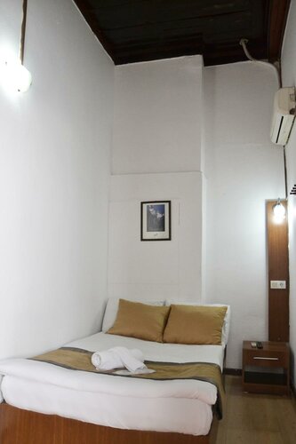2nd Floor Small Single Room в Konak Hotel Kaleici