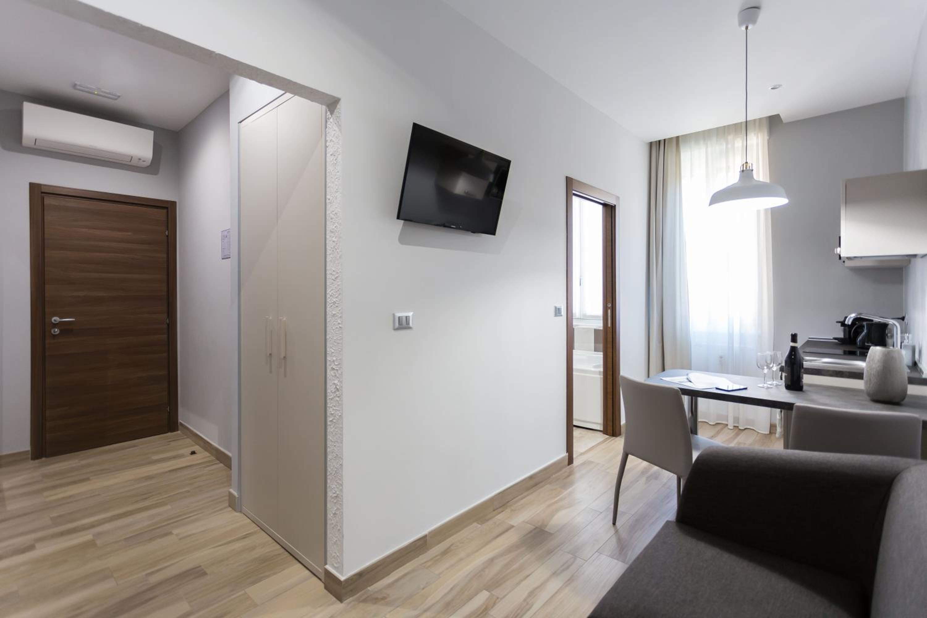 Deluxe Apartment