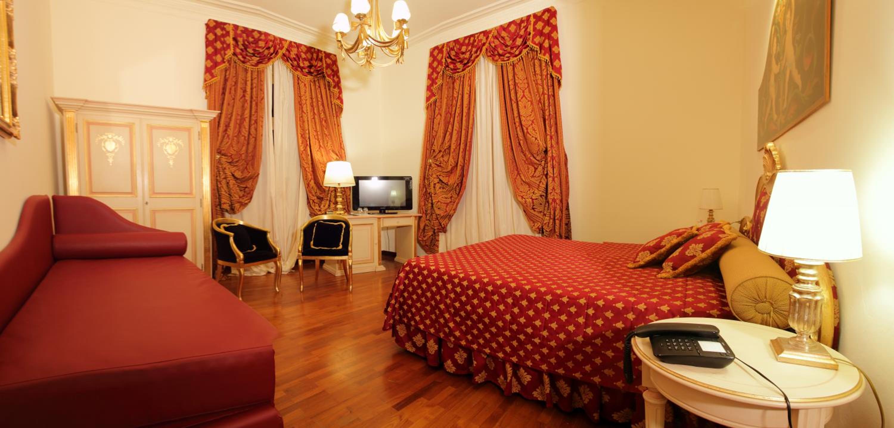 Junior Suite With Spa Access