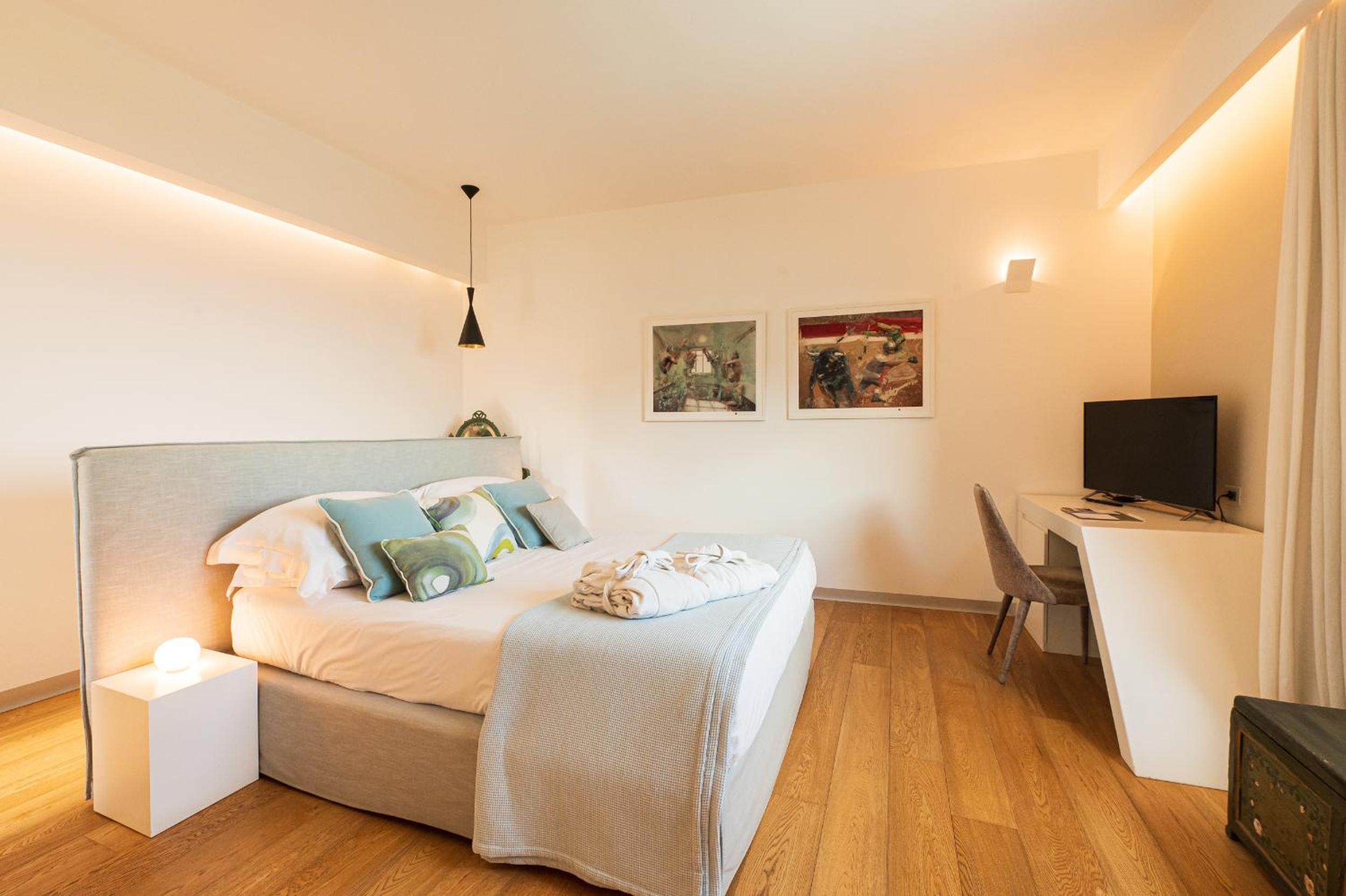 Double Room with Pool View - Separate building