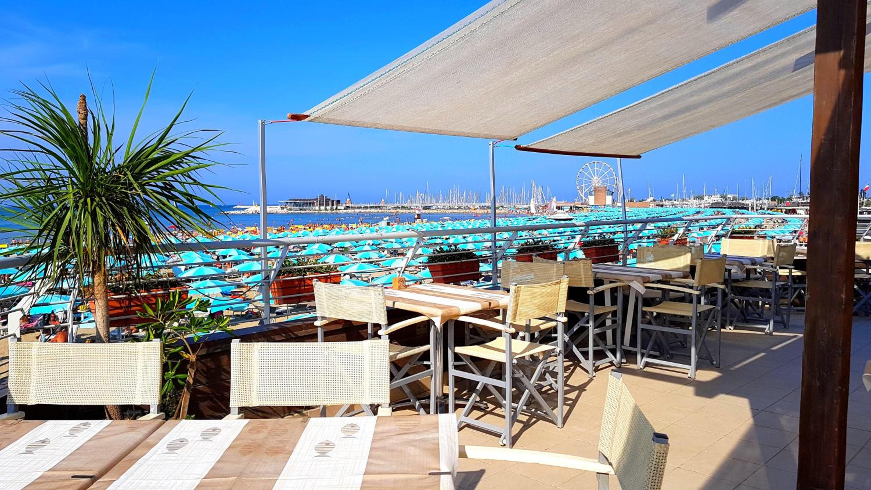 Classic Double Room with Balcony and Partial Sea View