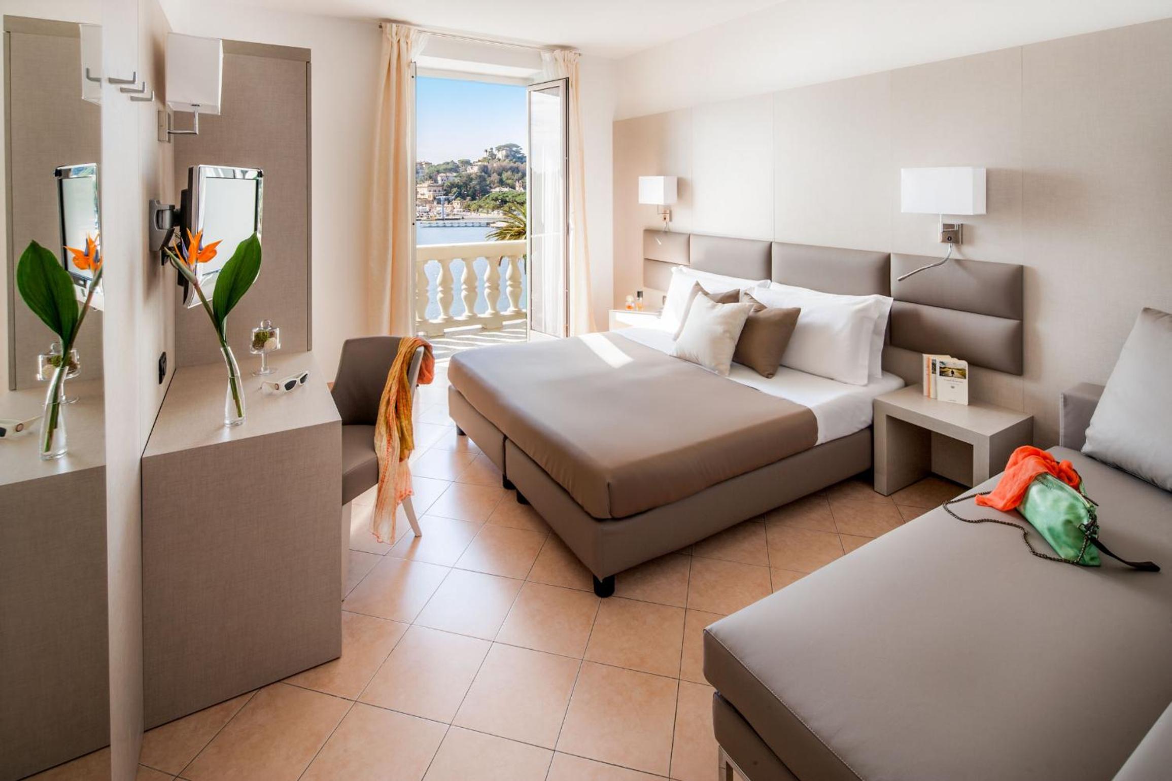 Family Room with Sea View