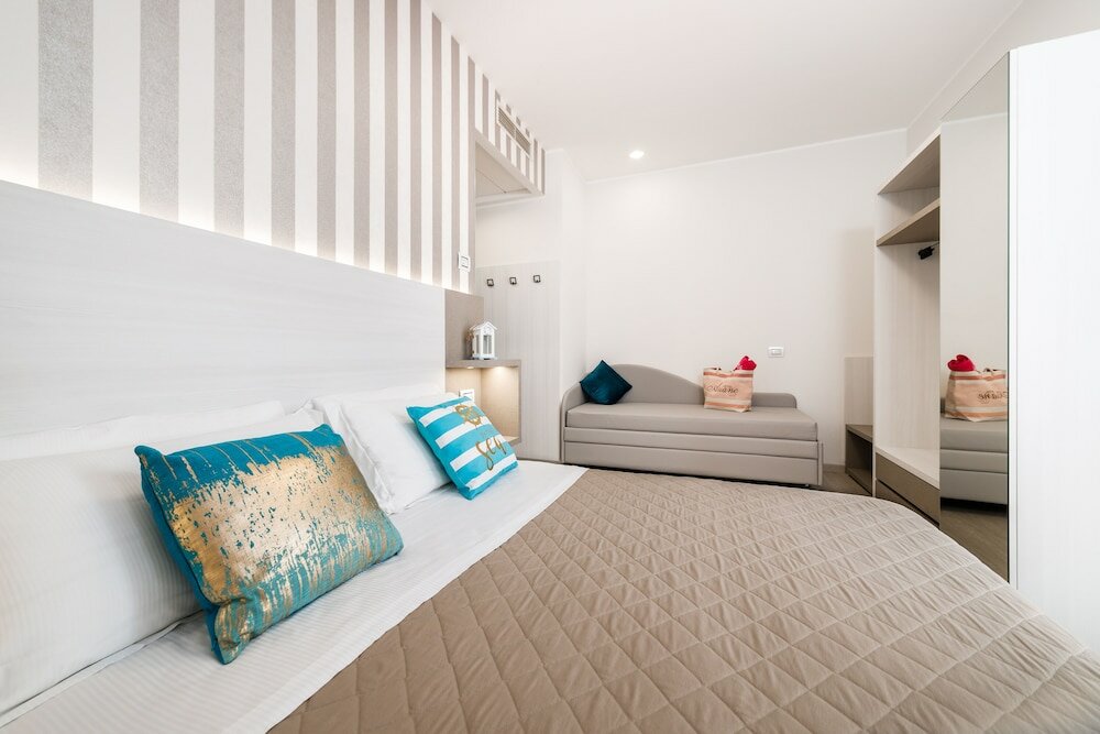 Standard Quadruple Room, Sea View