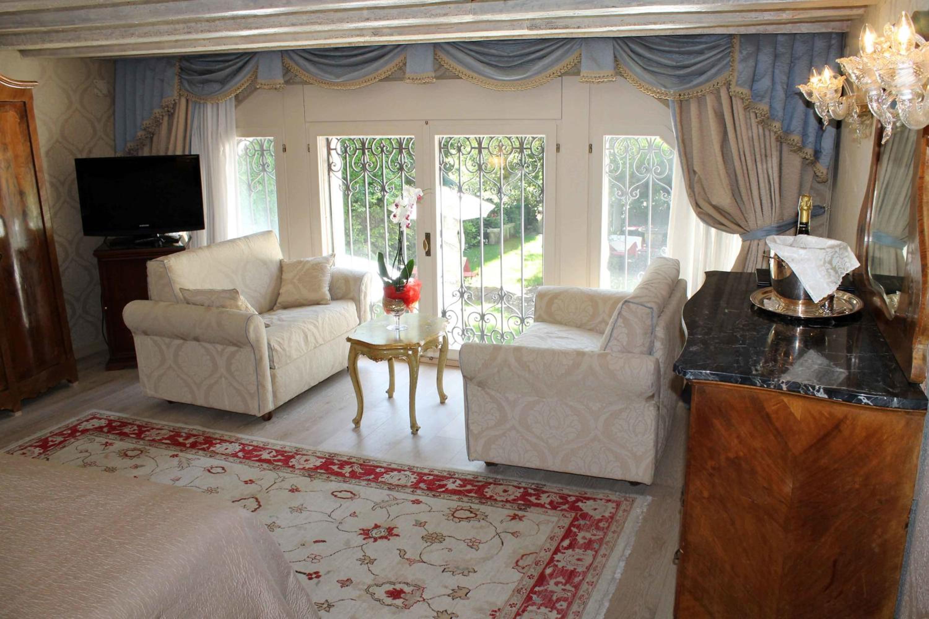 Superior  Room with Garden View