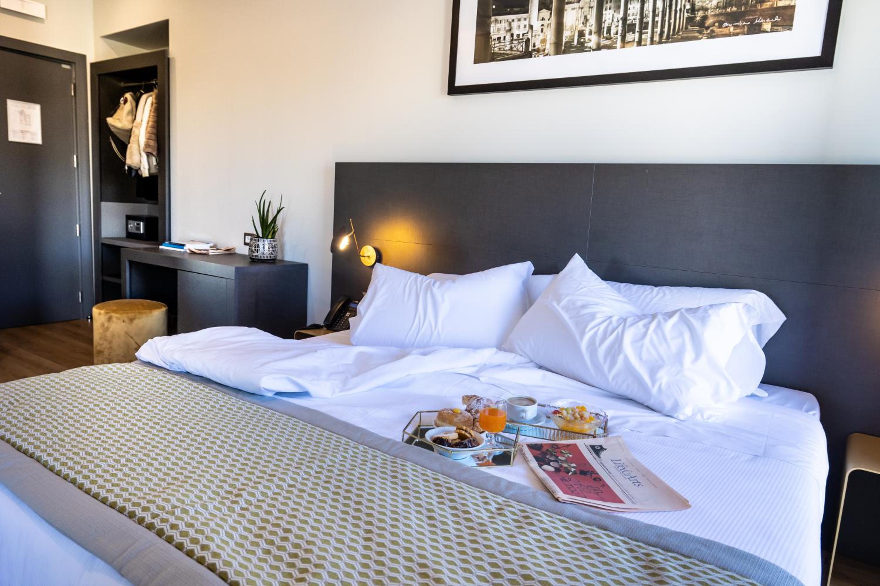 Deluxe Triple Room with Terrace