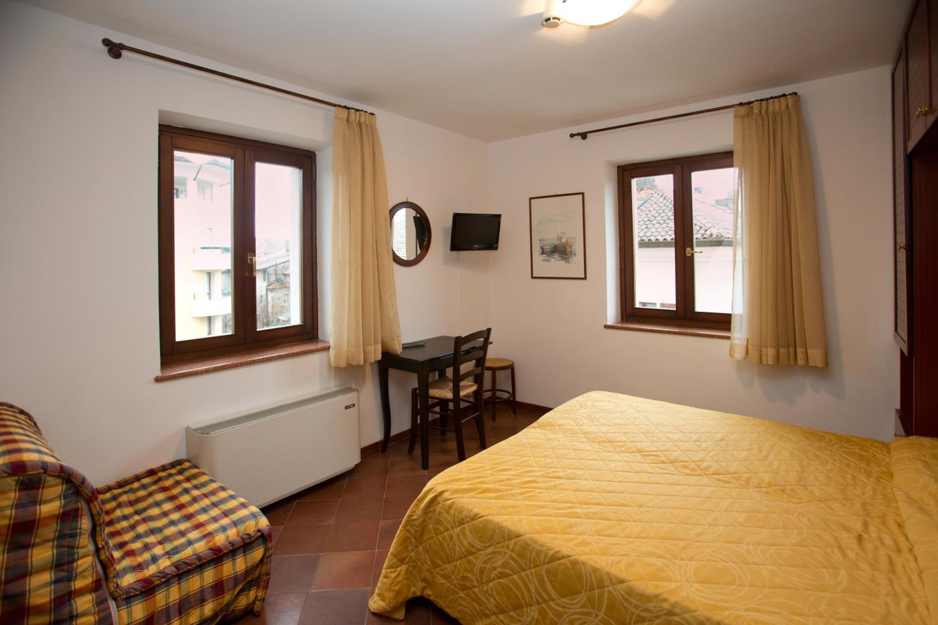 Small Triple Room