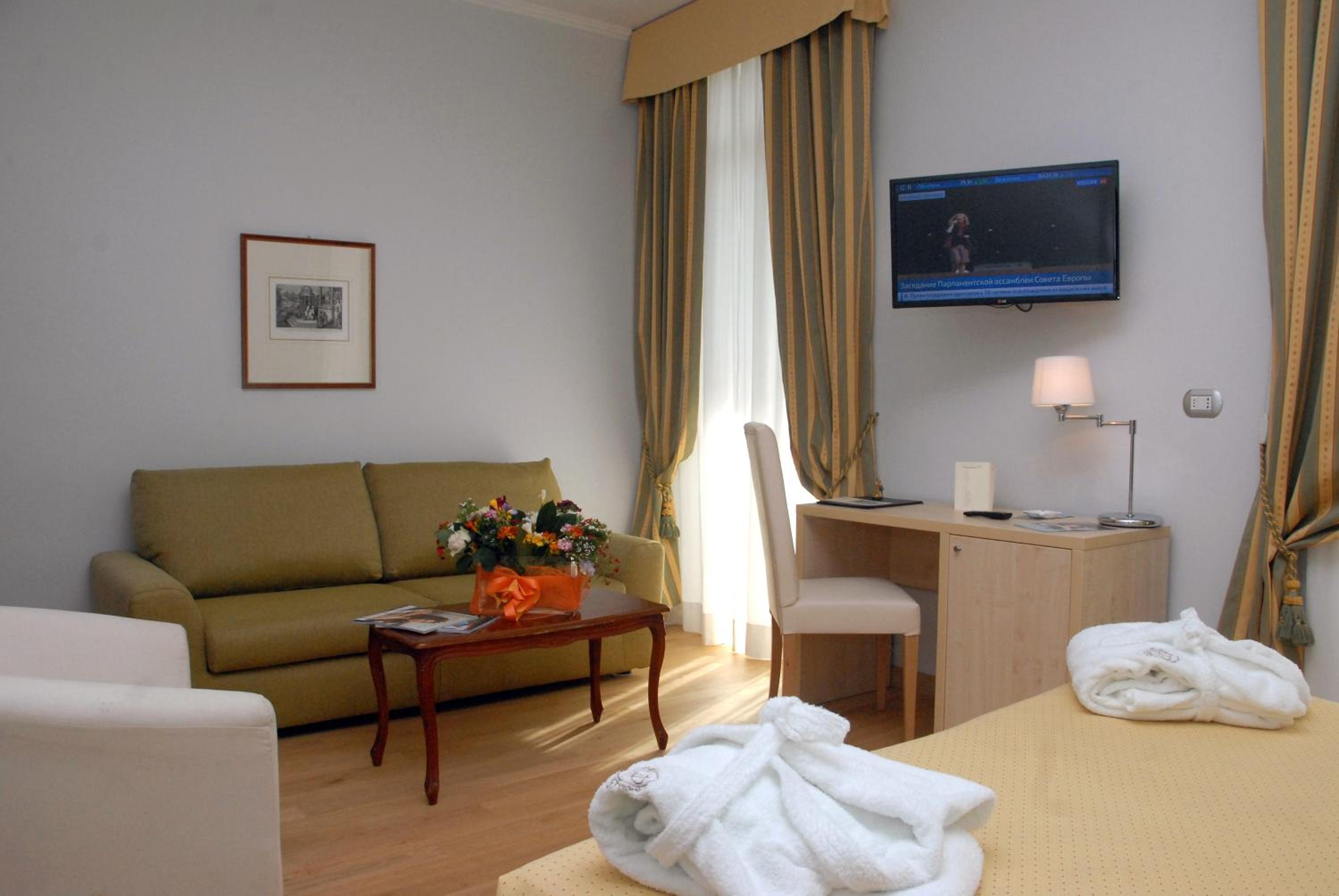 Deluxe Double Room with Sea Side 