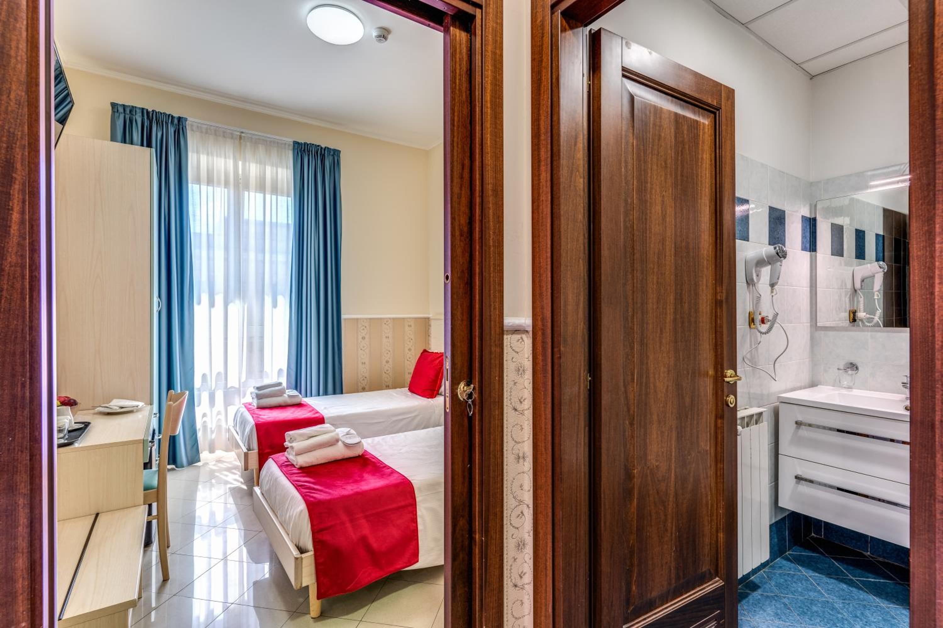 Classic Quadruple Room