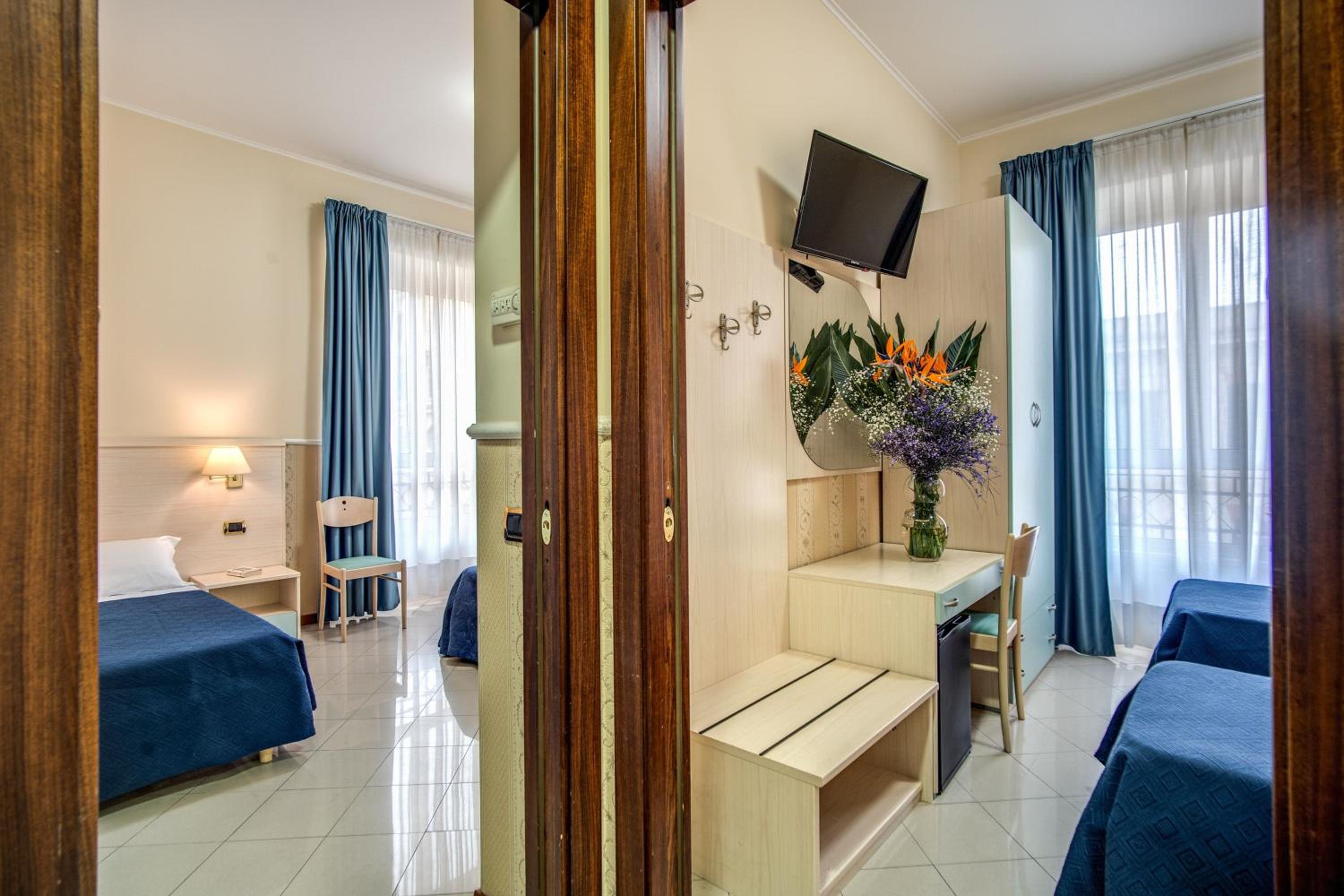 Classic Quadruple Room