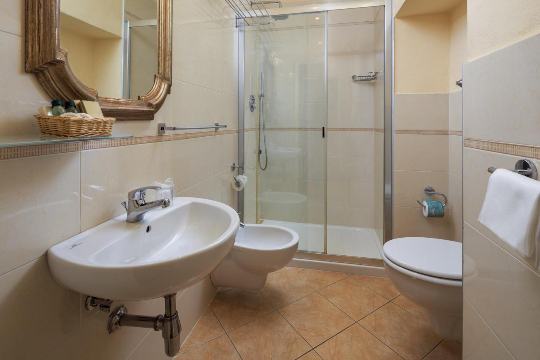 Basic Double or Twin Room - Annex