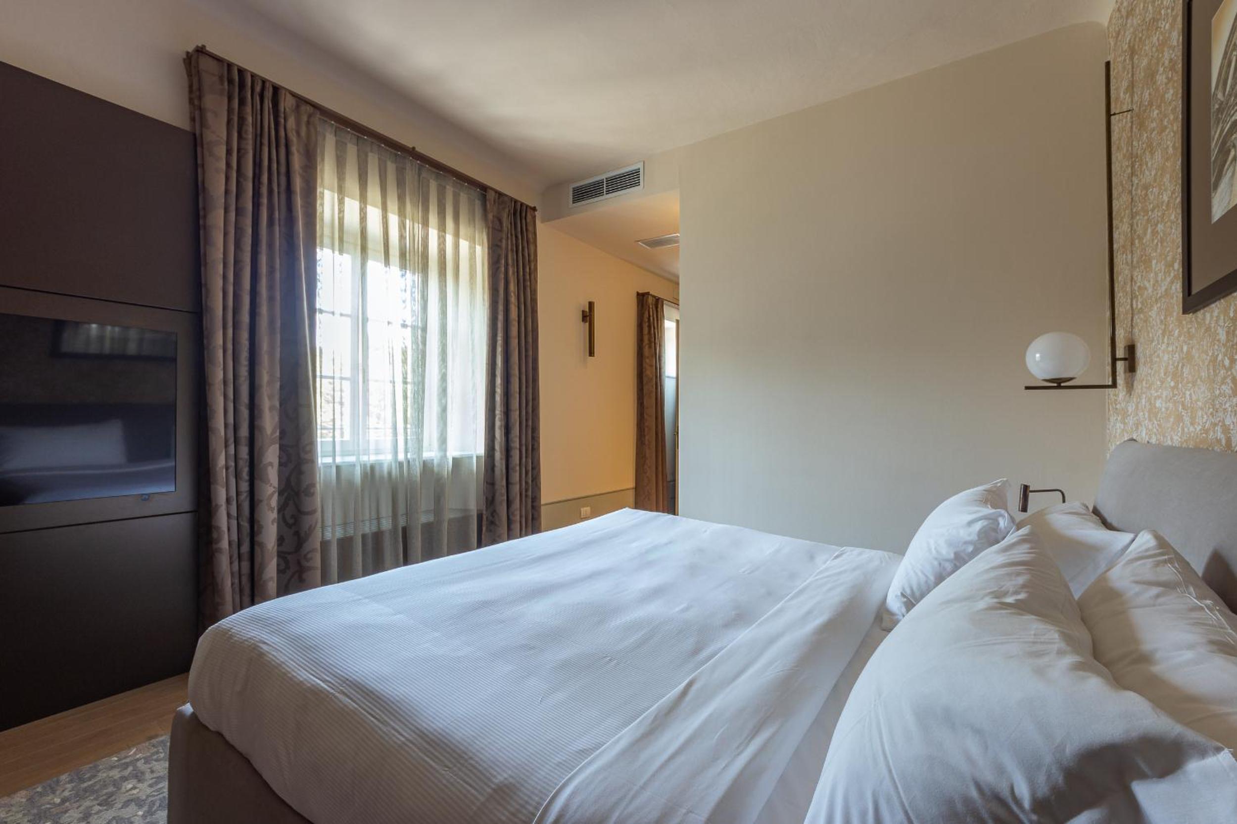 Two-Bedroom Suite Camelia