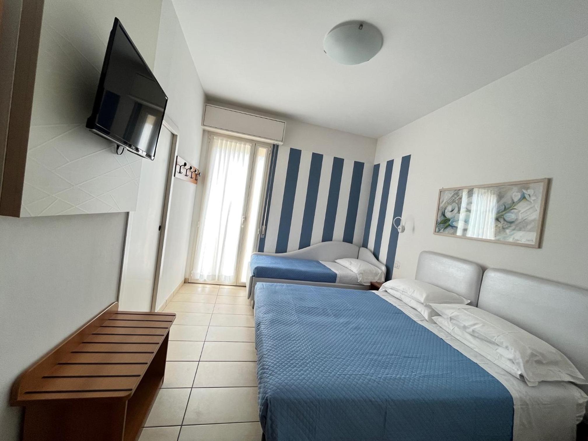 Standard Triple Room with balcony