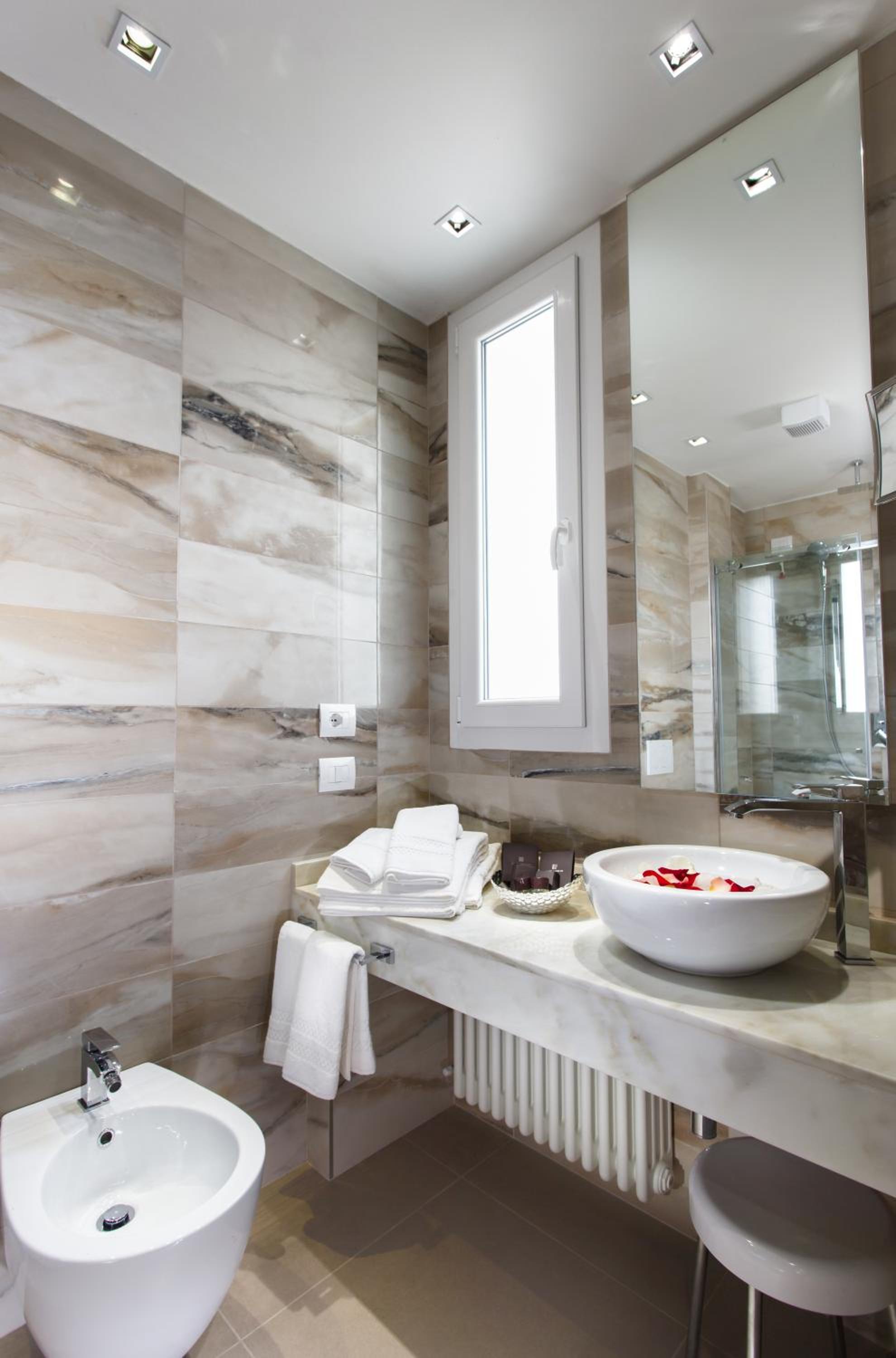 Junior Suite with Sea View (2 Adults)