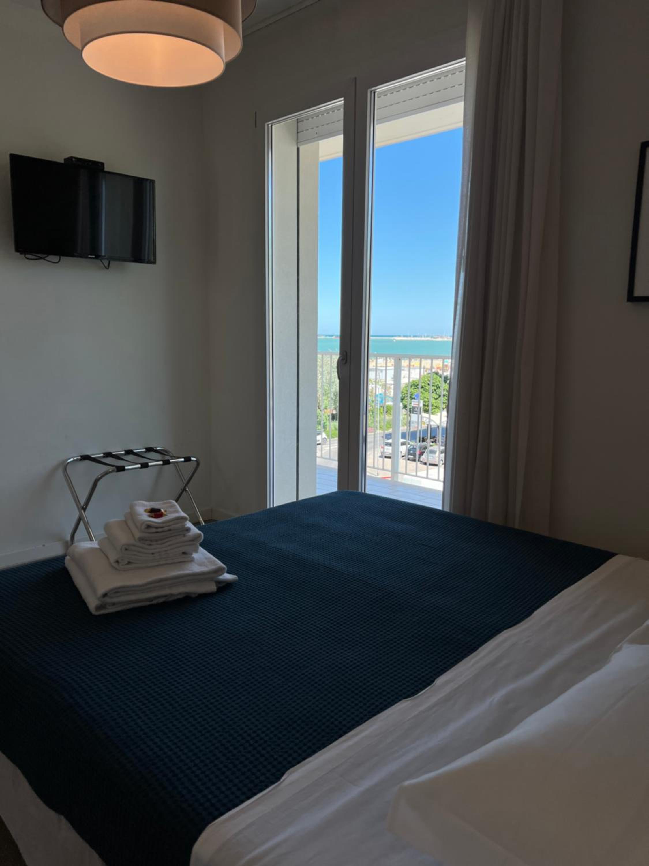 Double Room with Balcony and Sea View