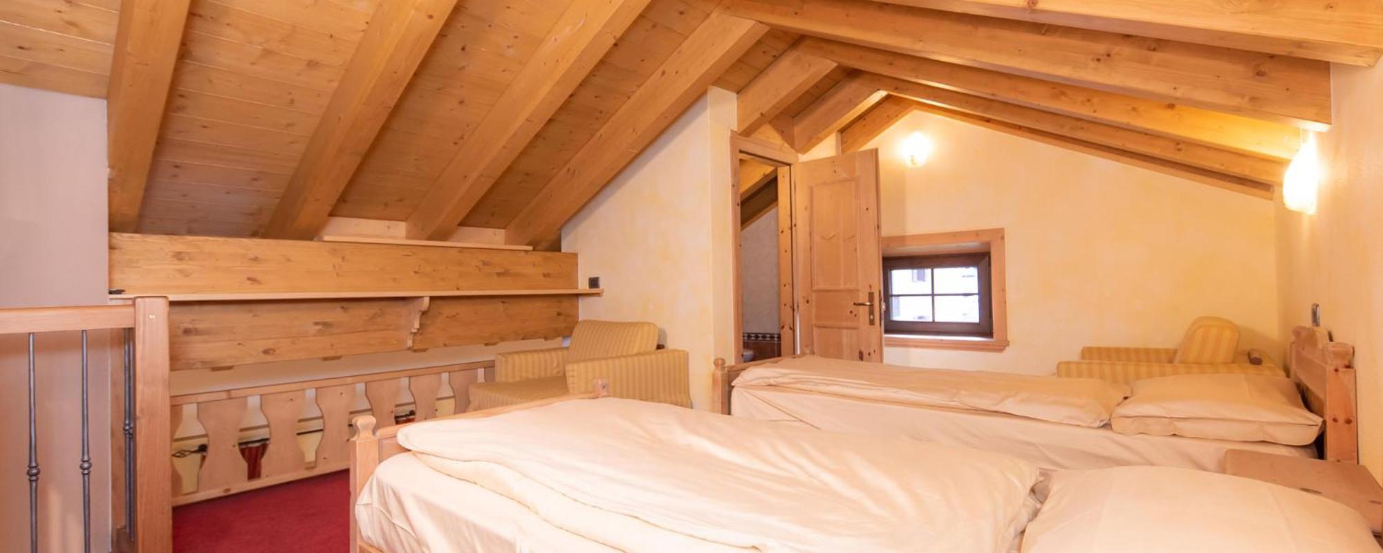 Duplex Quadruple Room