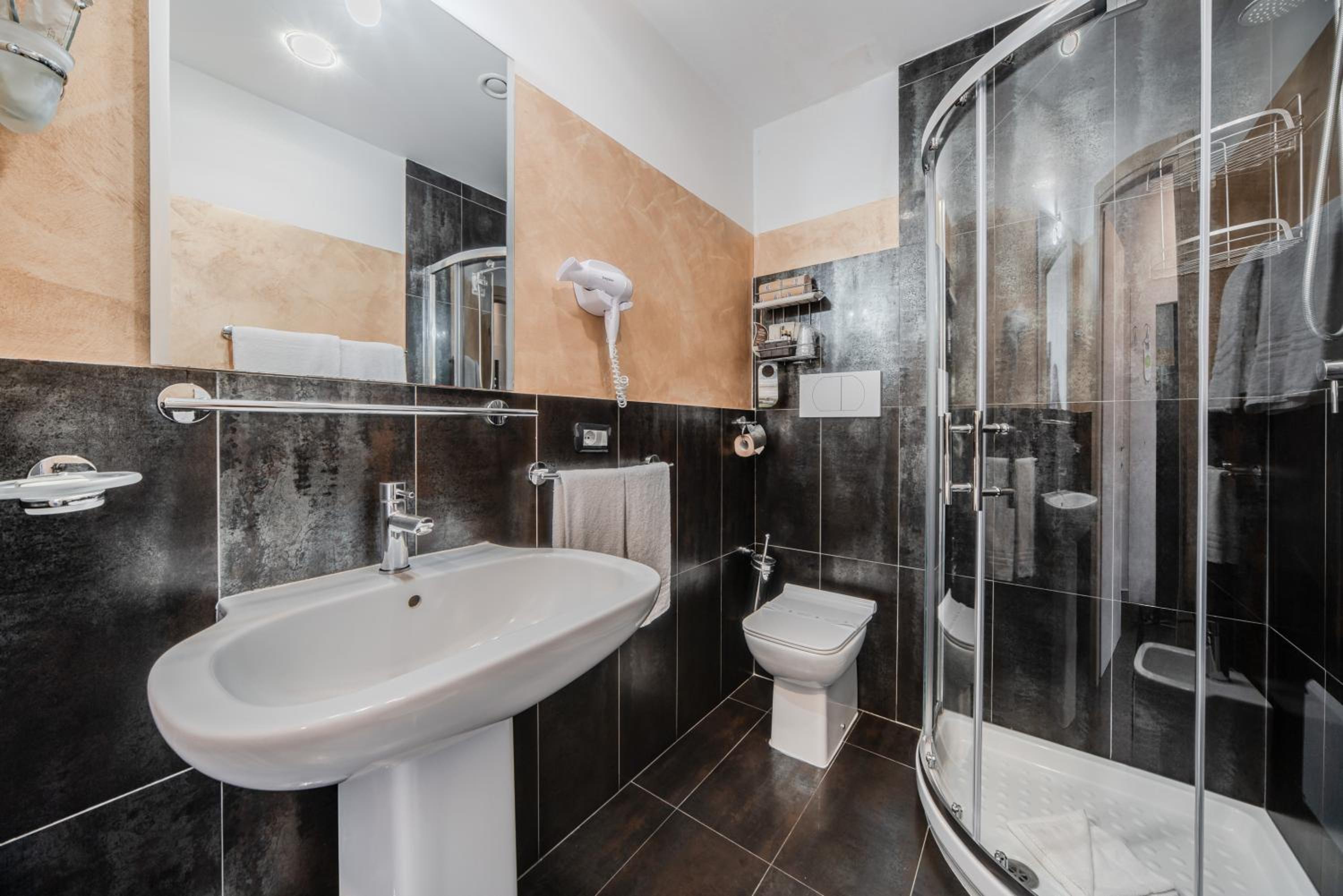 Twin Room with Balcony