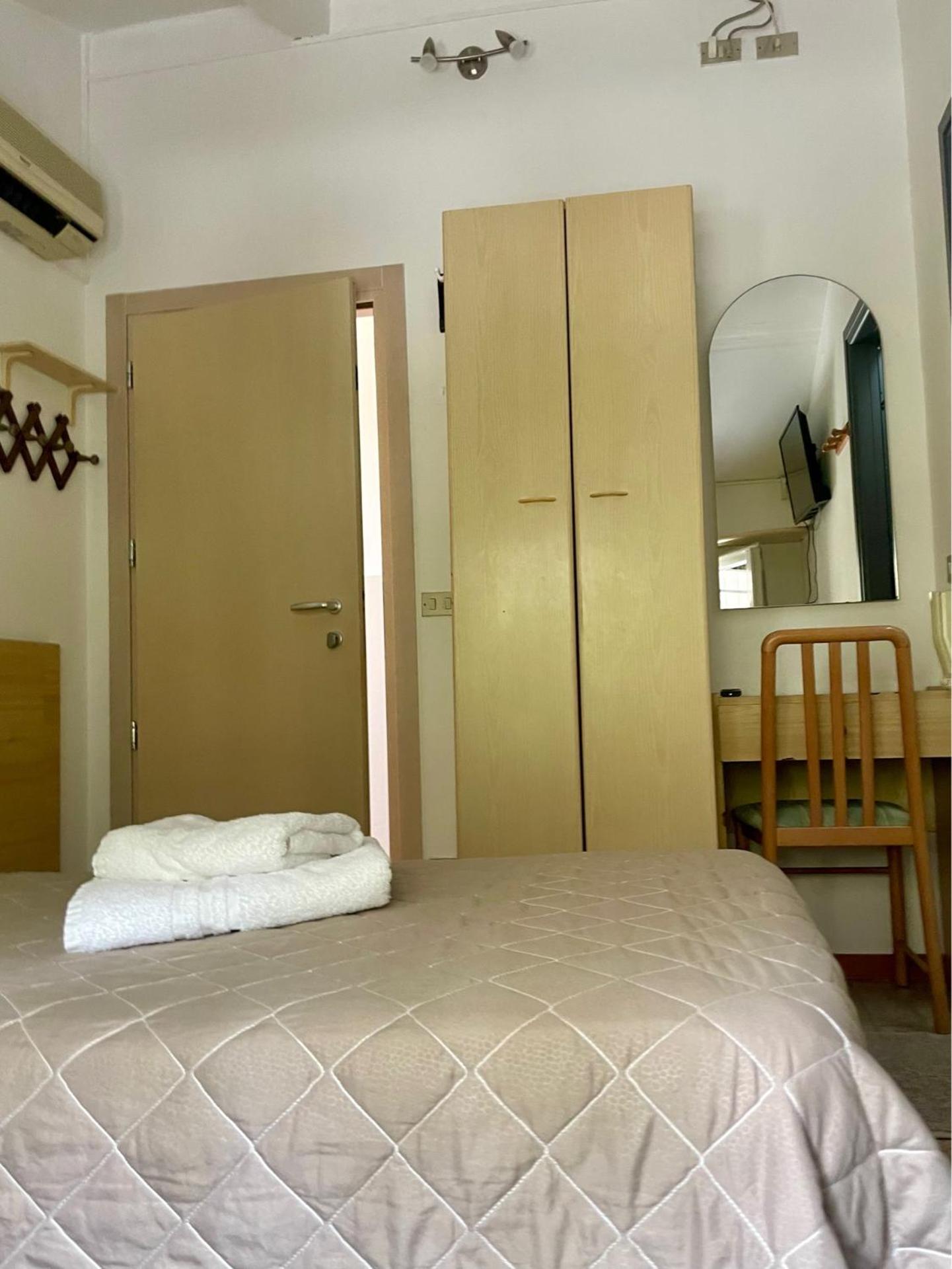 Economy Single Room