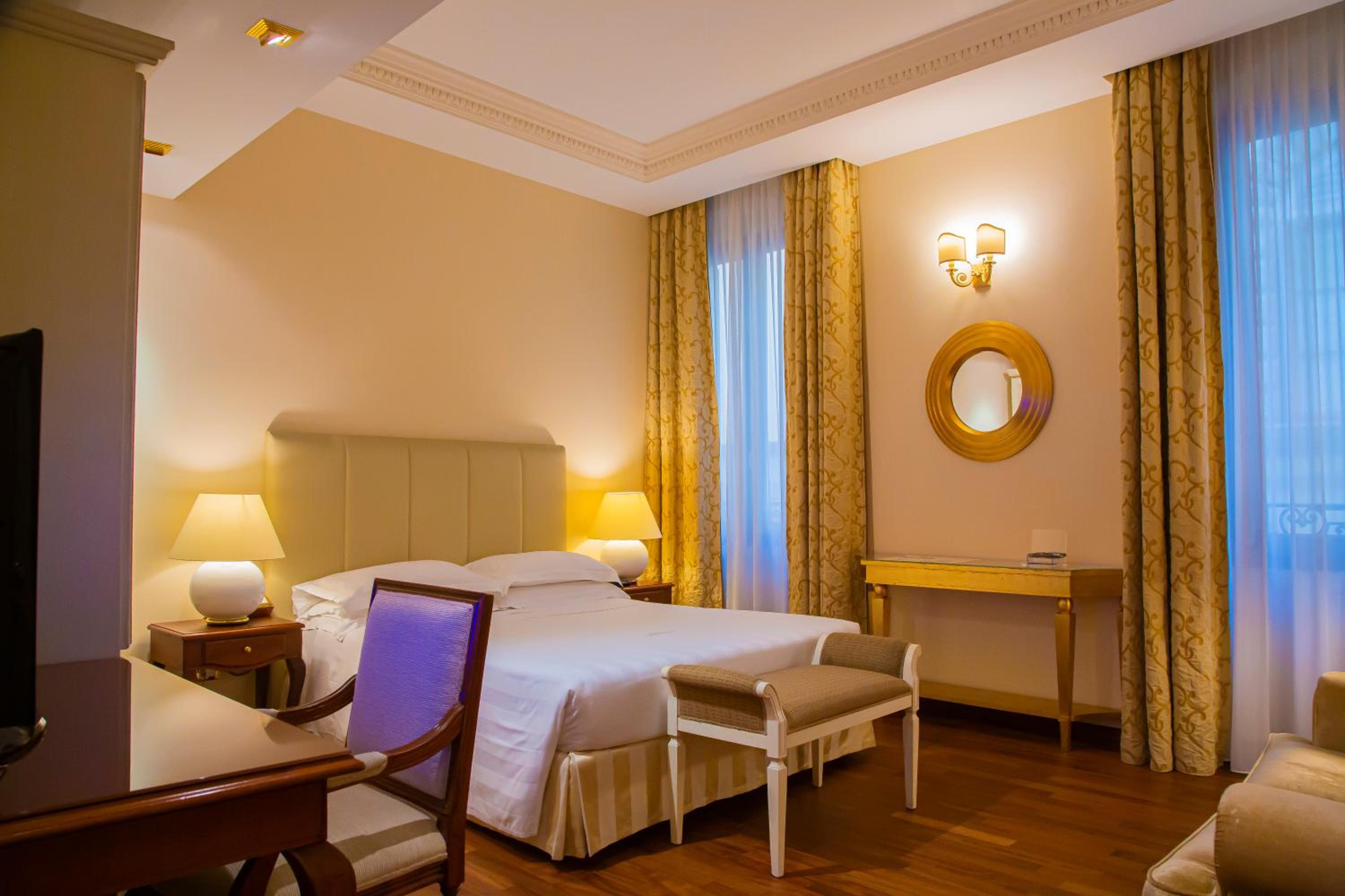 Deluxe Double or Twin Room