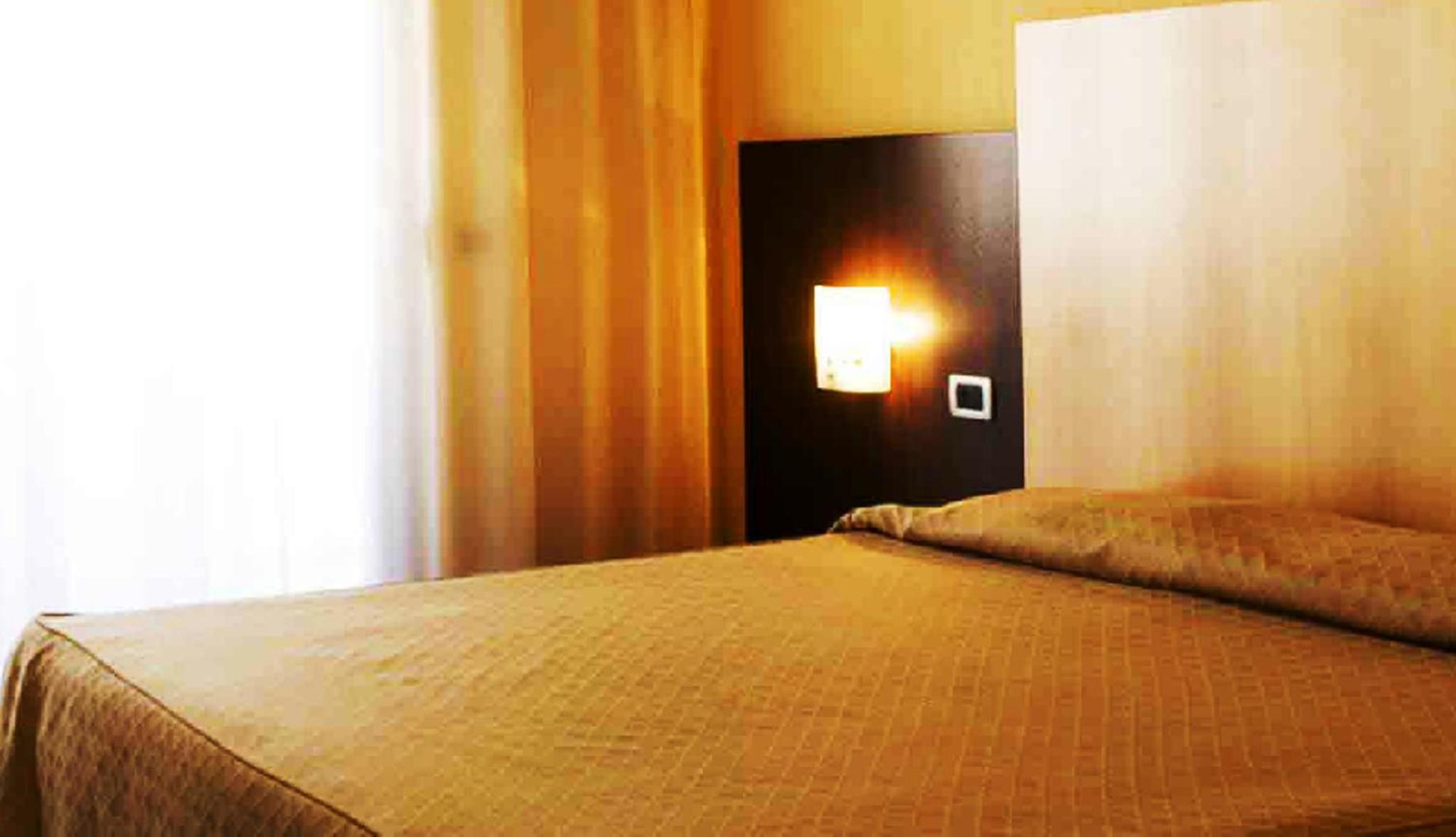 Double Room (1 Adult)