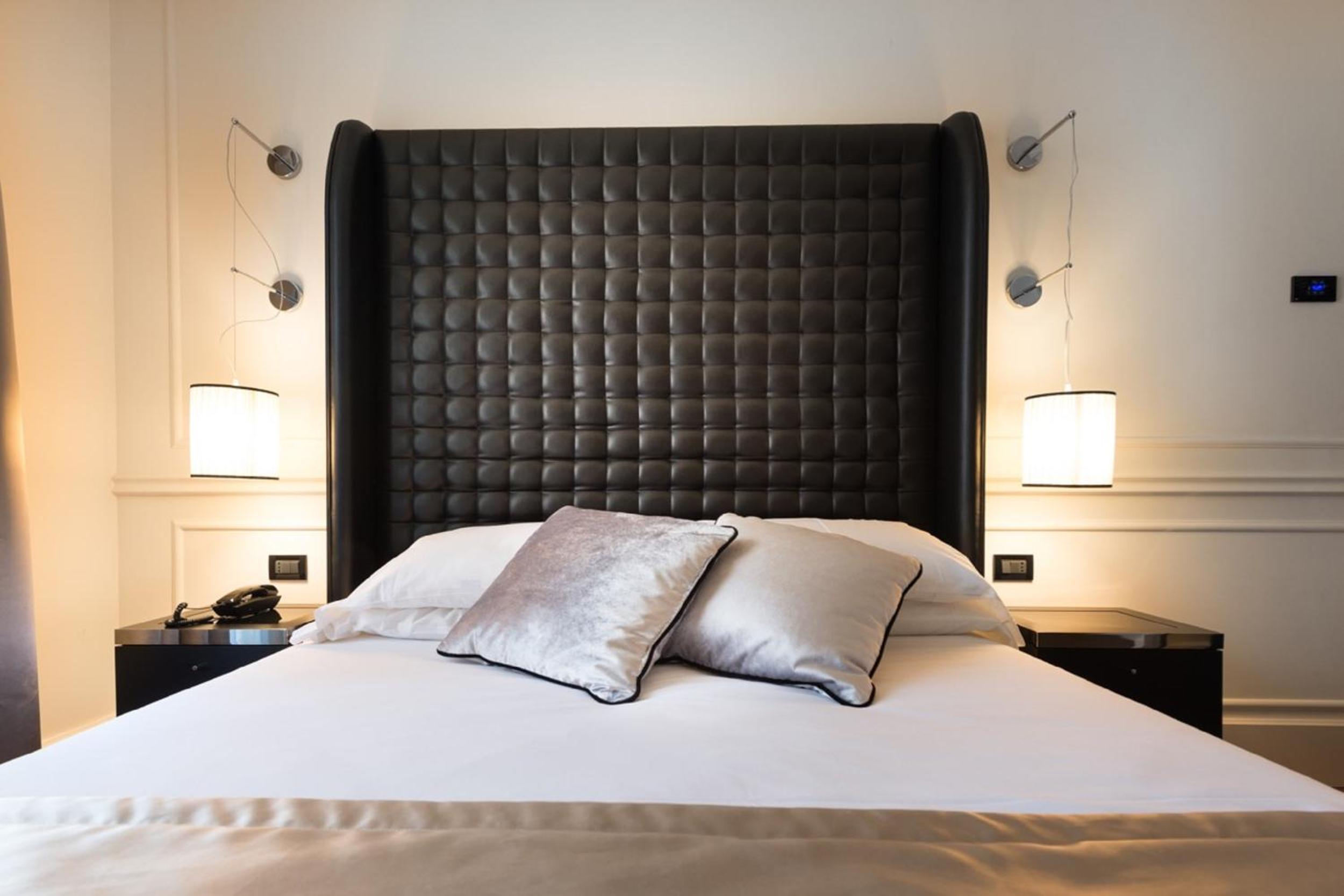 Deluxe One-Bedroom Apartment (3 Adults)