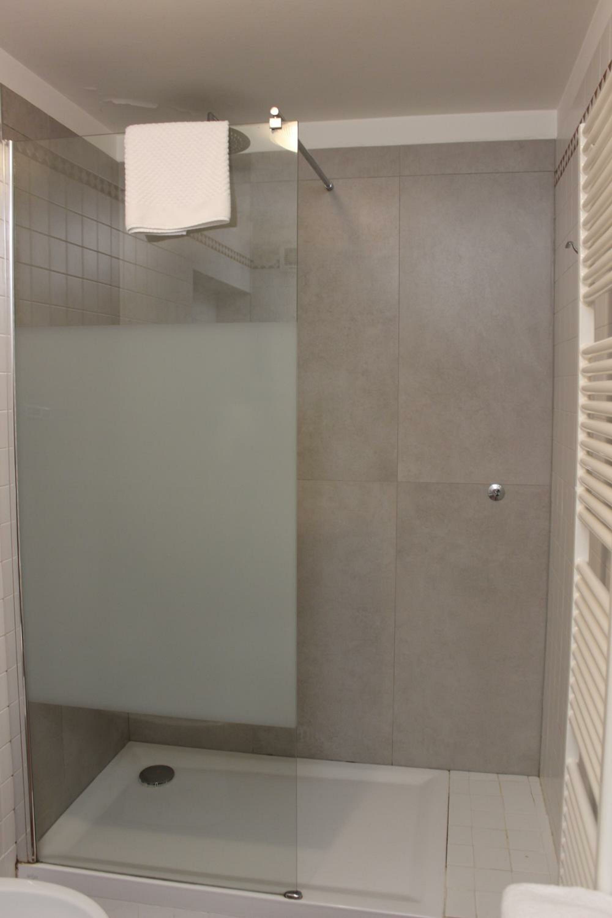 Business Apartment - Dependence 