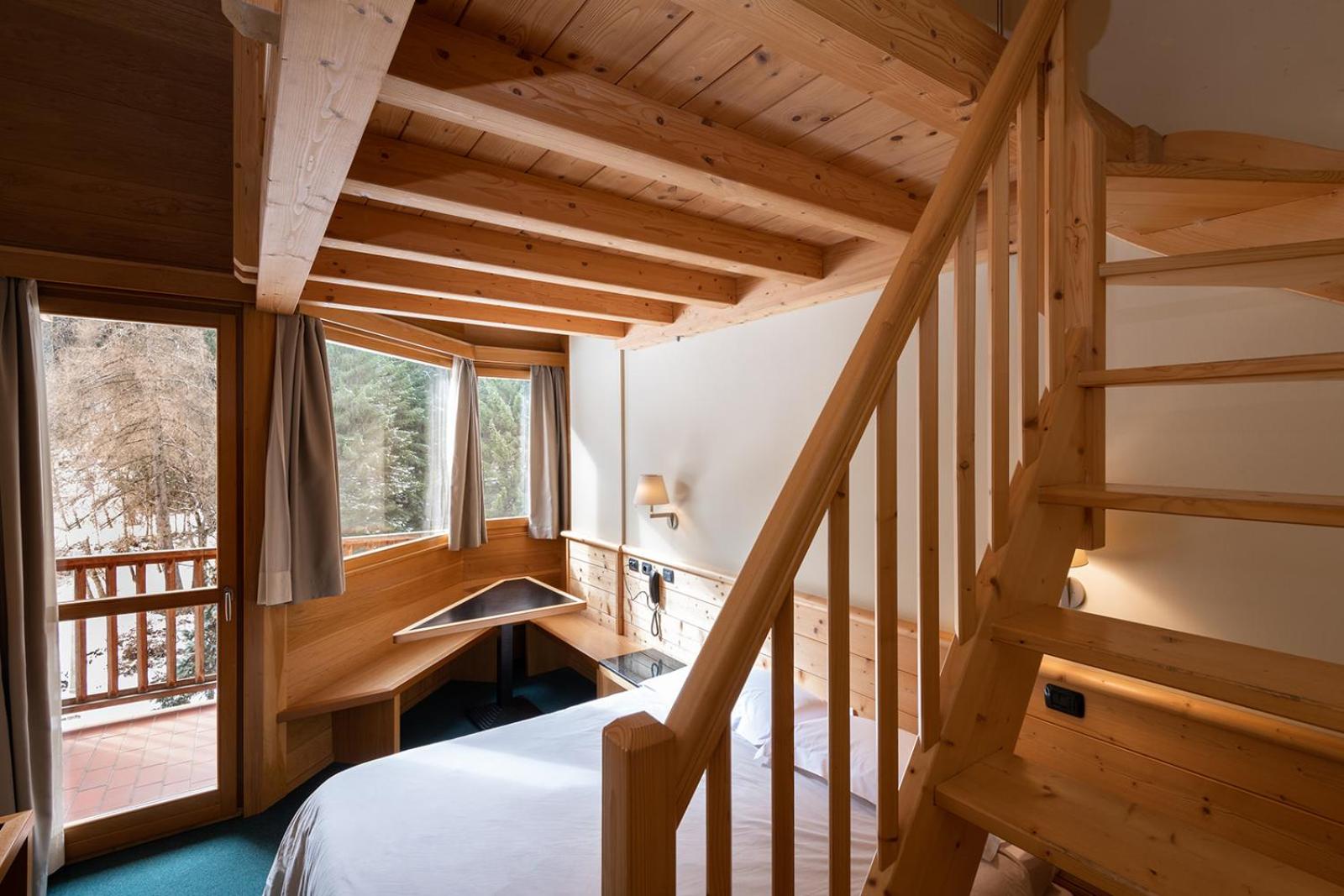 Quadruple Room - Loft with Balcony and Mountain View