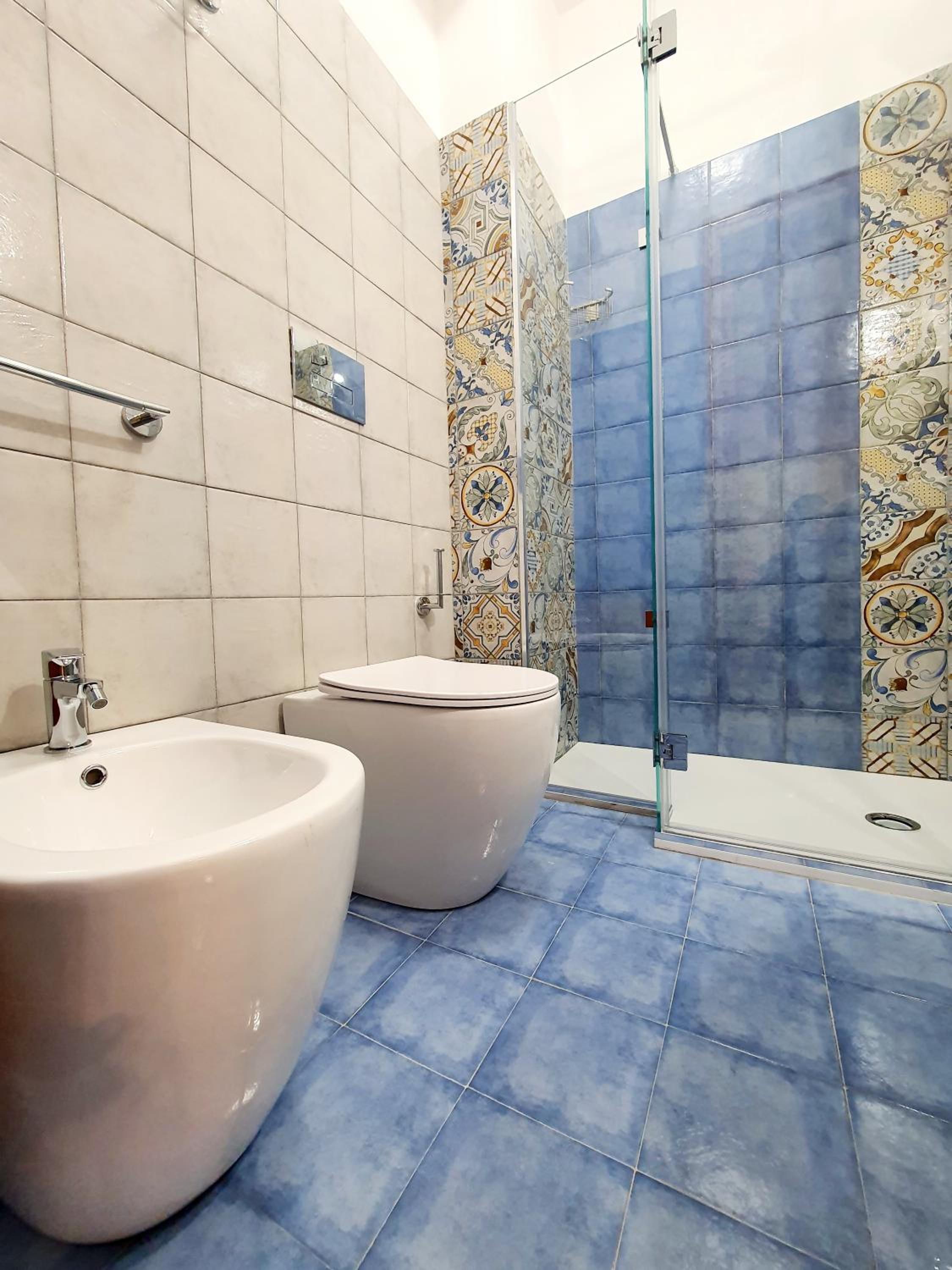 Double Room with Balcony and Lateral Sea View