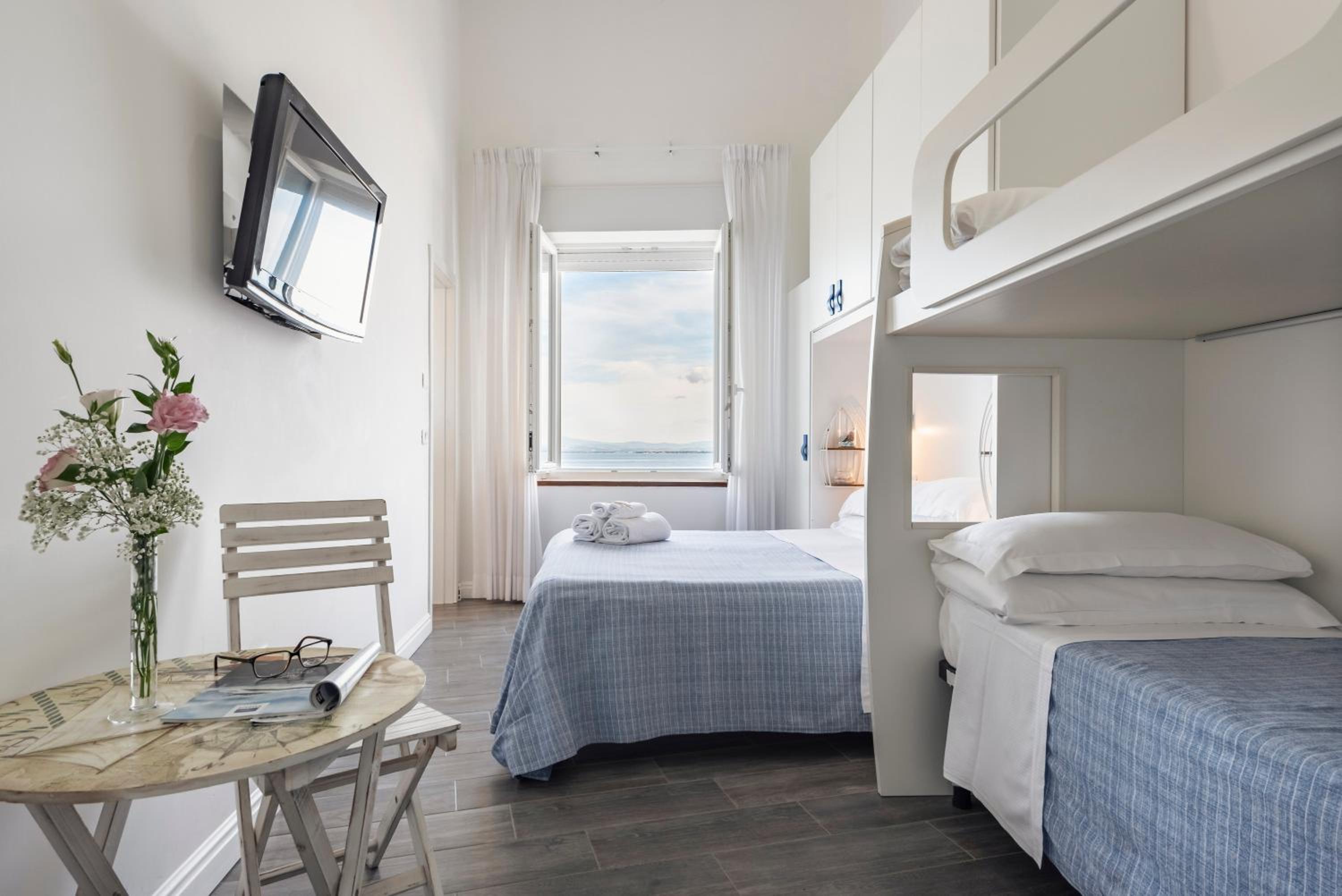 Family Room with Sea View