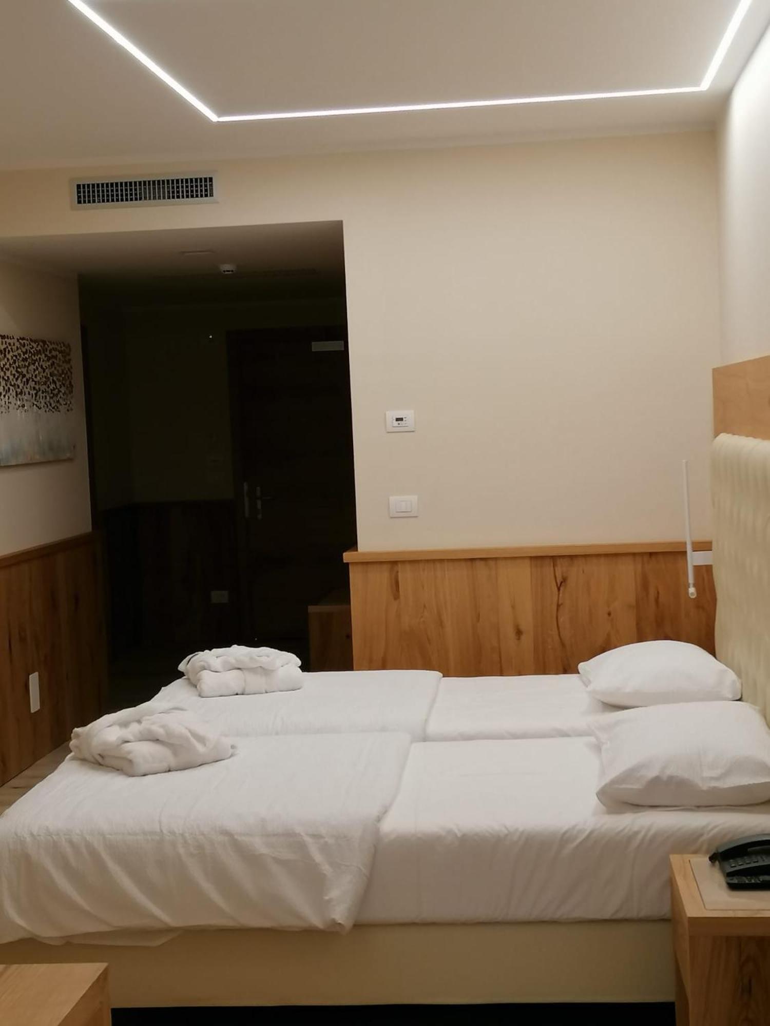 Suite with Lake View