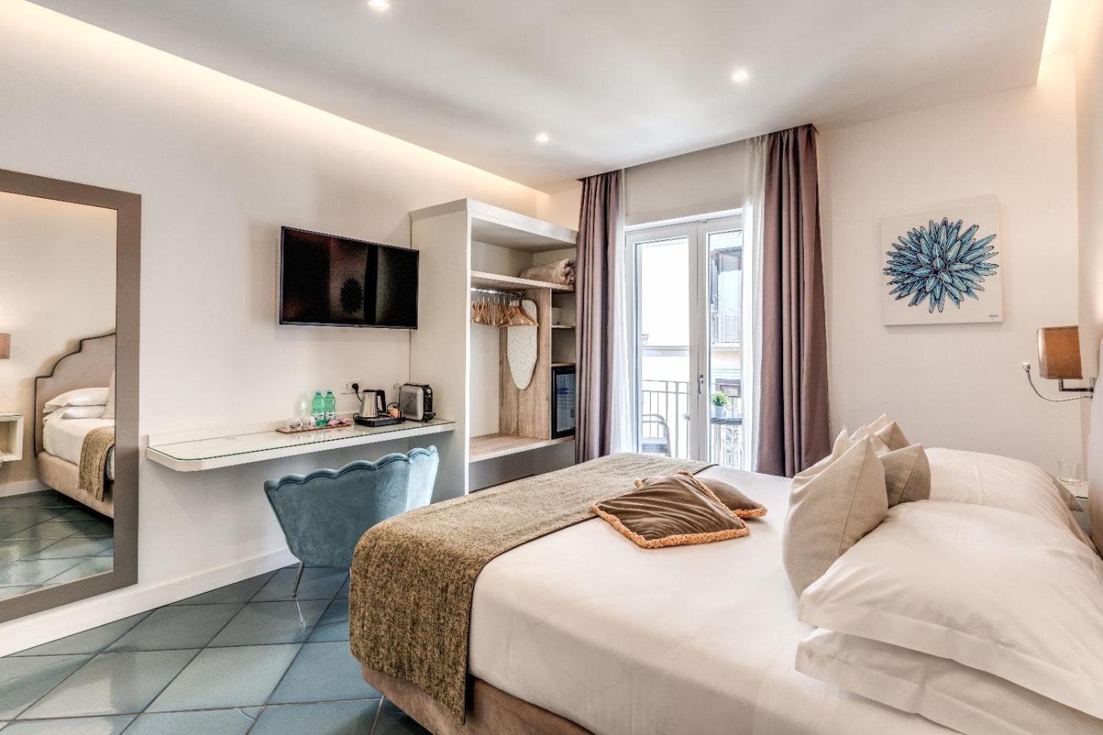 Junior Suite with City View