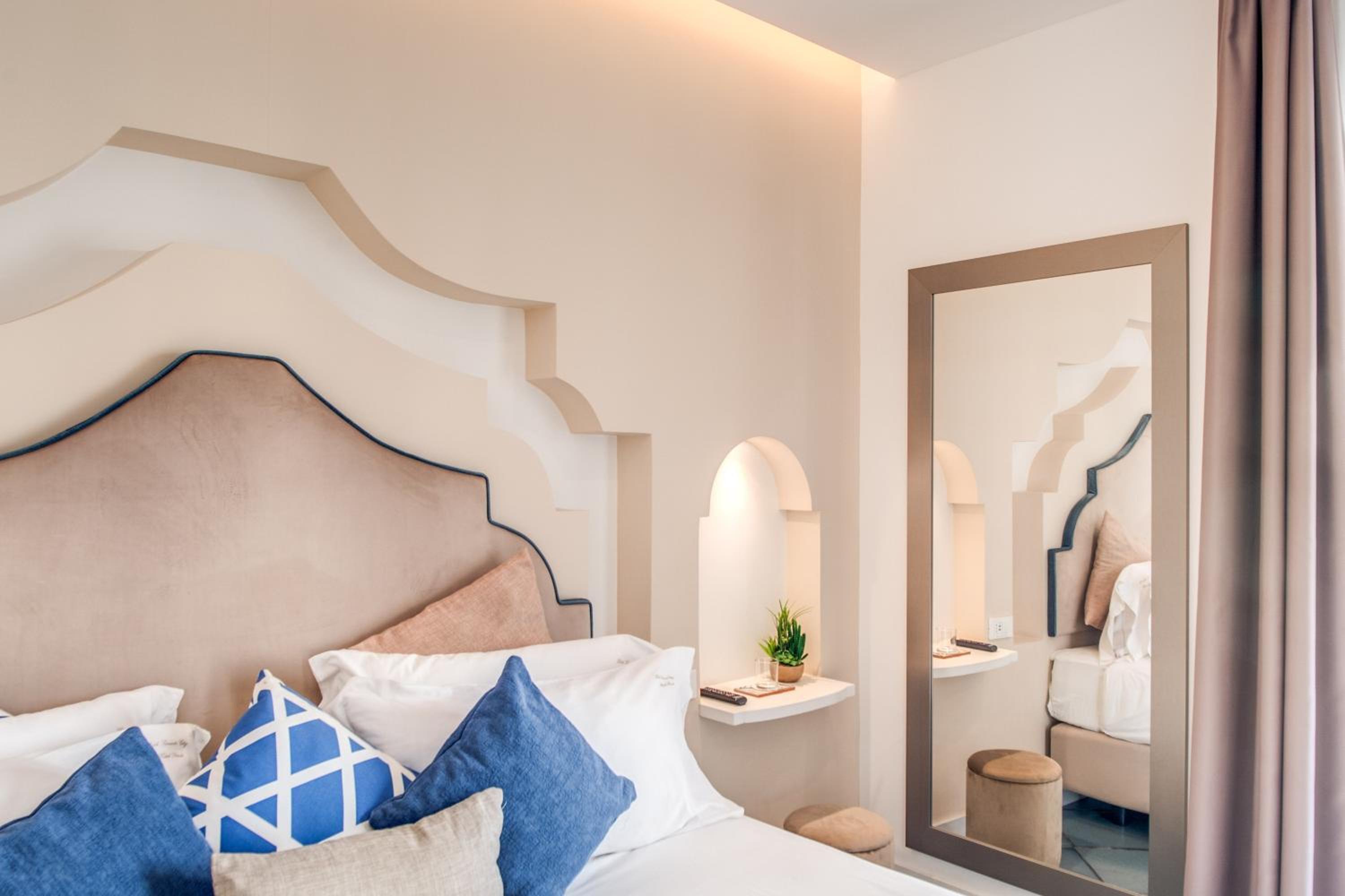 Junior Suite with City View