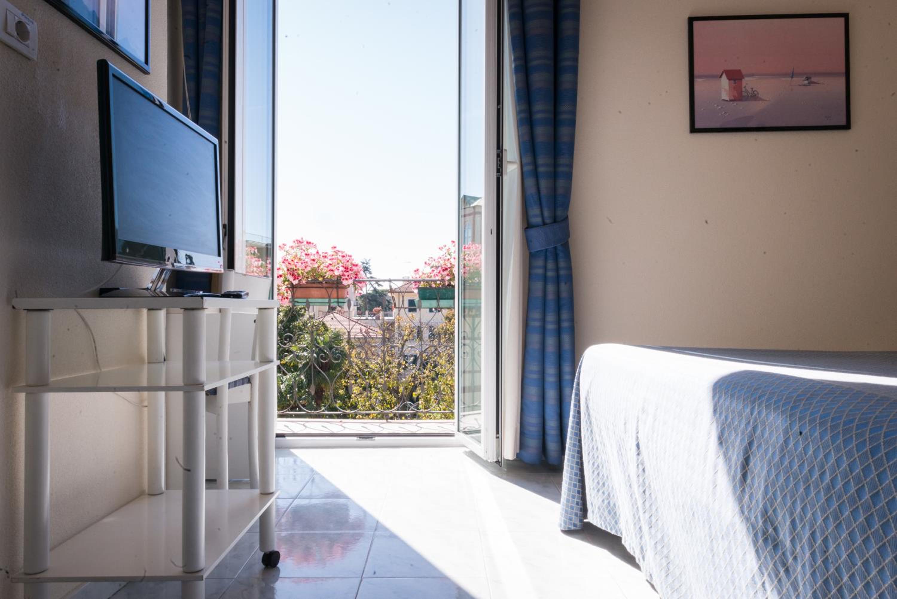 Superior Double Room - City View