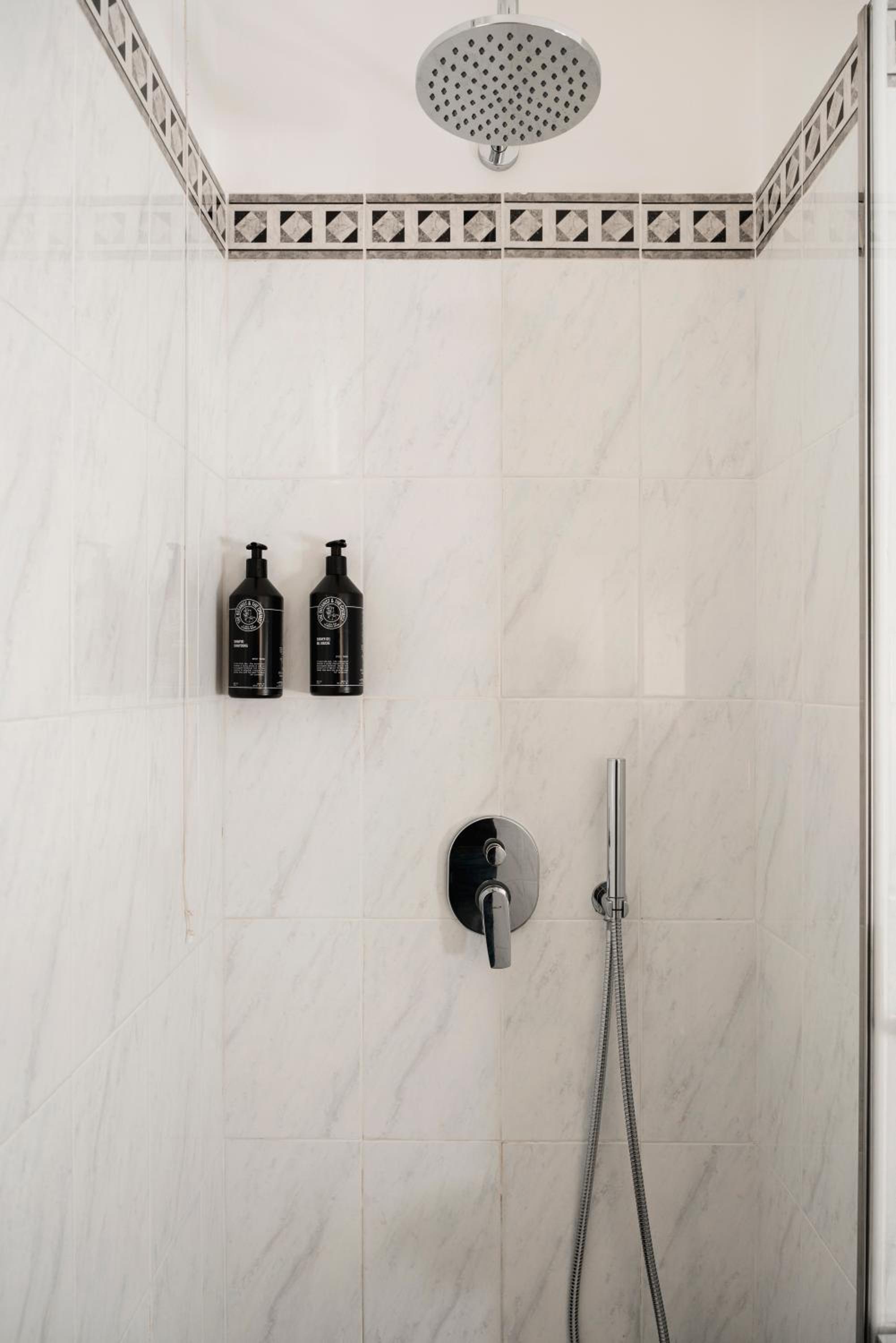 Deluxe Double or Twin Room with Sea View