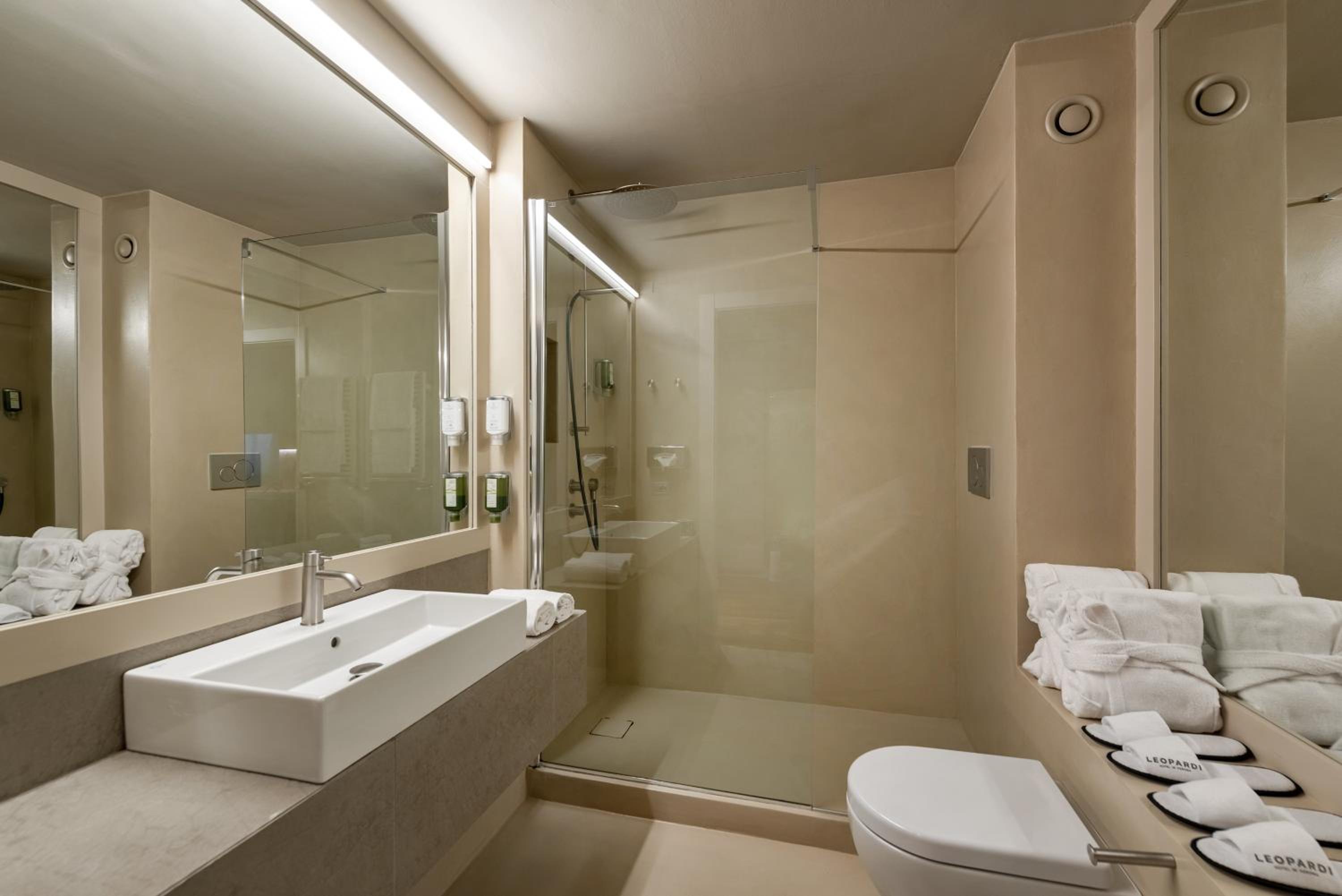 Junior Suite with Shower