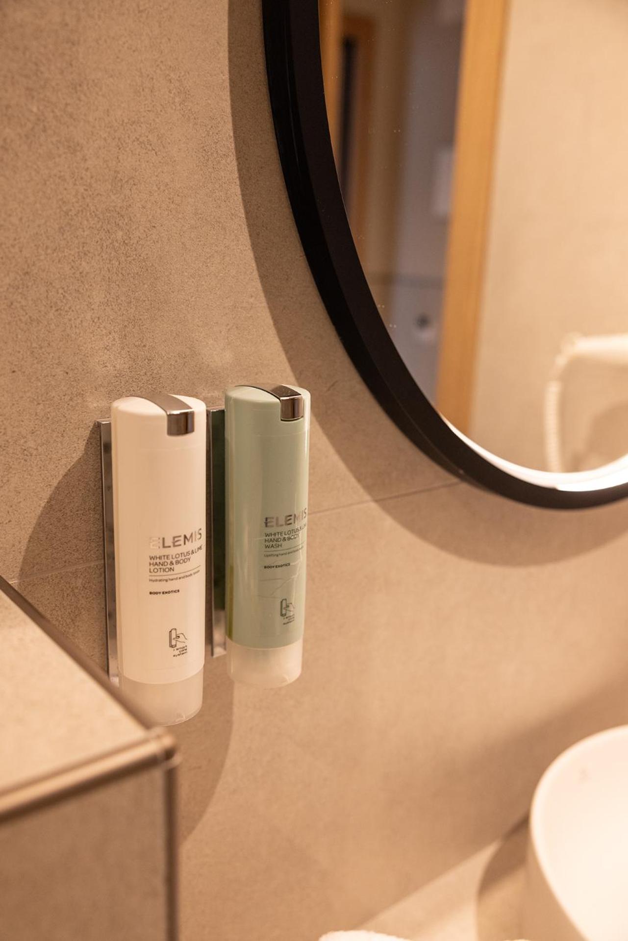 Junior Suite with Shower